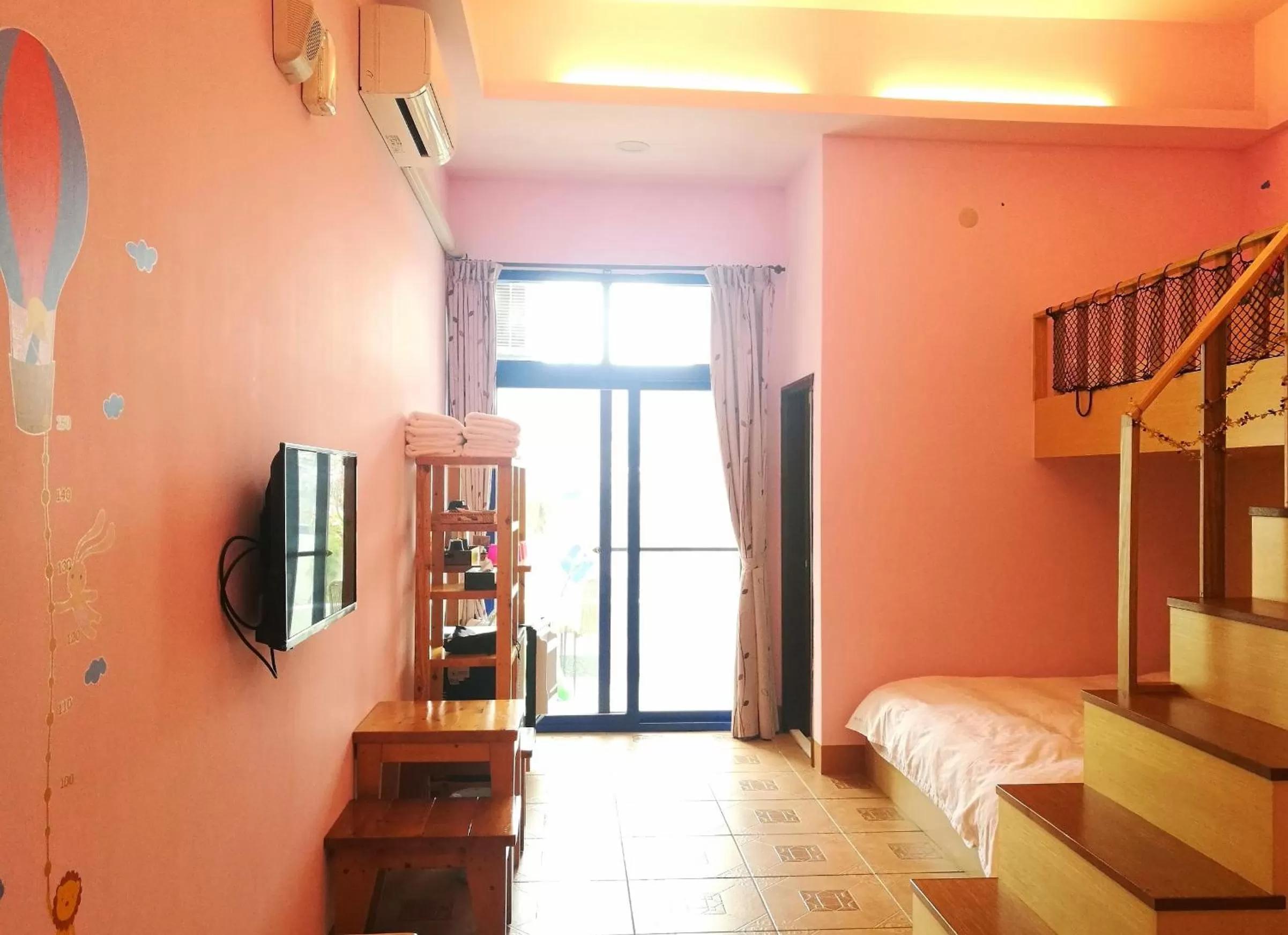 Photo of the whole room in Love Ocean & Happy Bay HomeStay