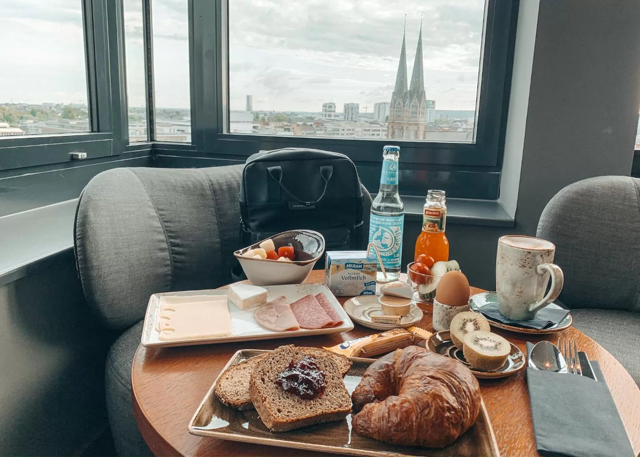 Breakfast in Me and All Hotel Dusseldorf, by Hyatt