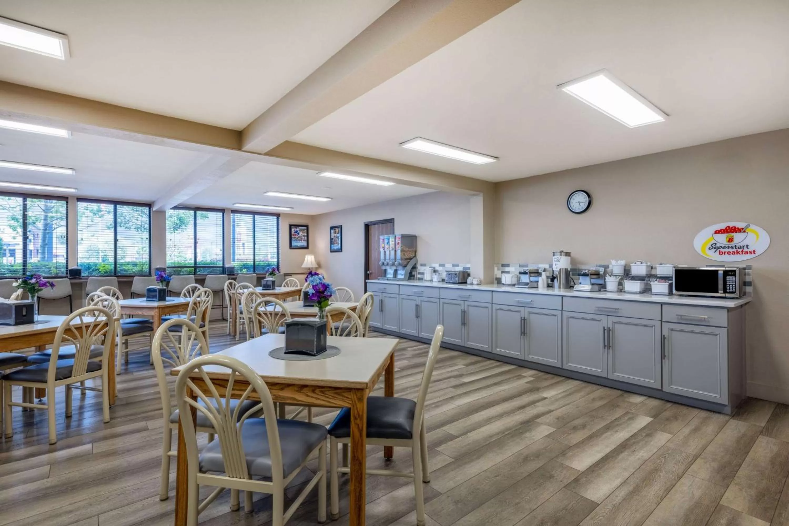 Restaurant/places to eat in Super 8 by Wyndham Butte MT