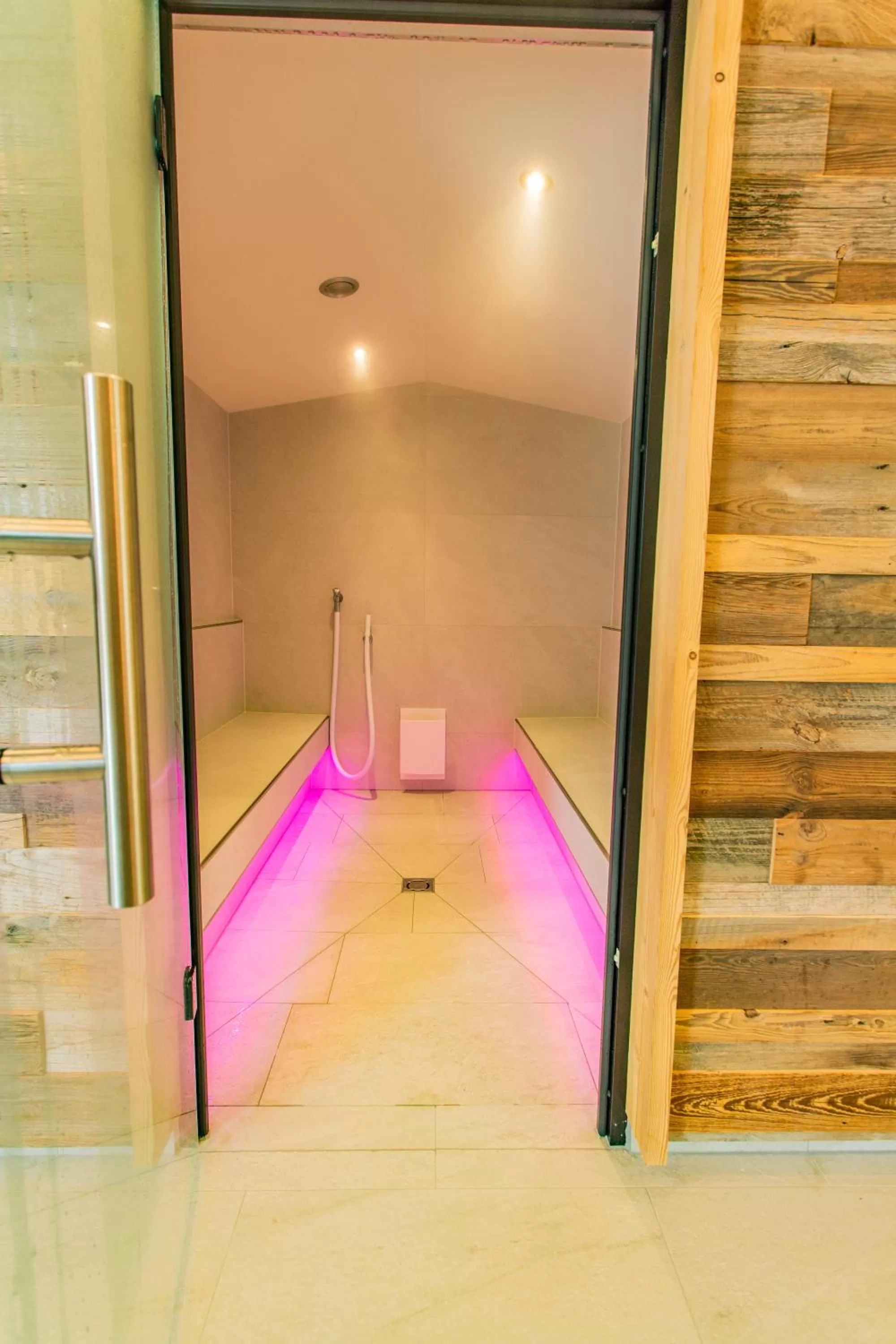 Steam room in Hotel Rösslhof