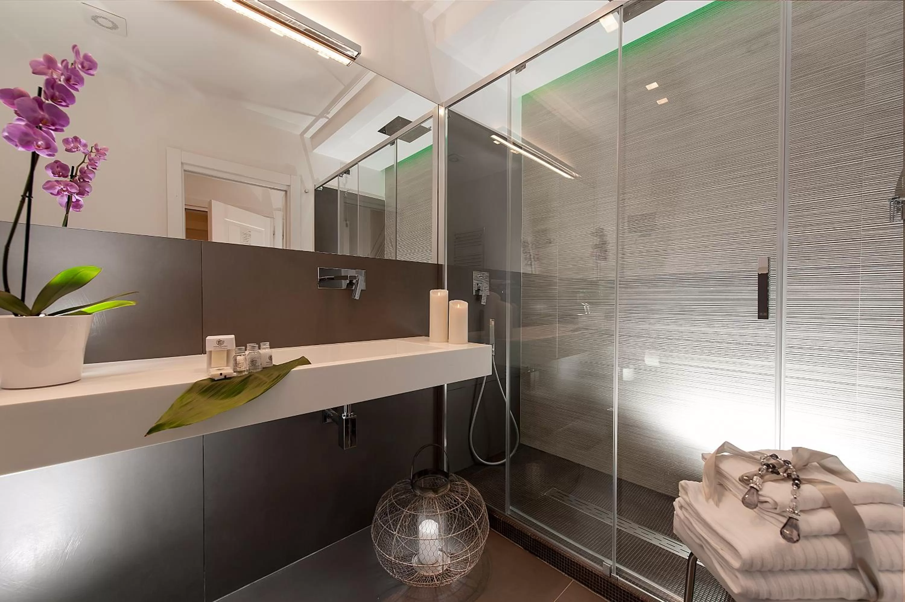 Shower in Argentina Residenza Style Hotel