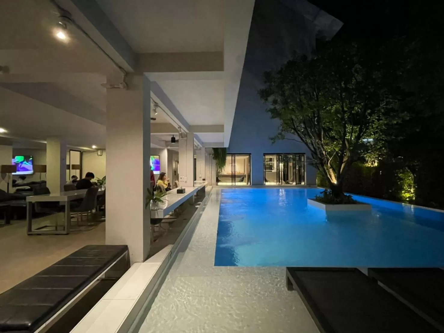 Swimming pool in POR Daowadung NO PARKING