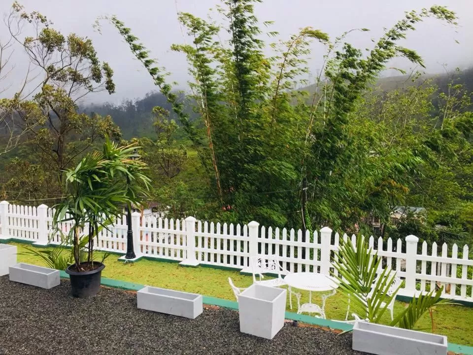 Garden in Hotel Mount Castle