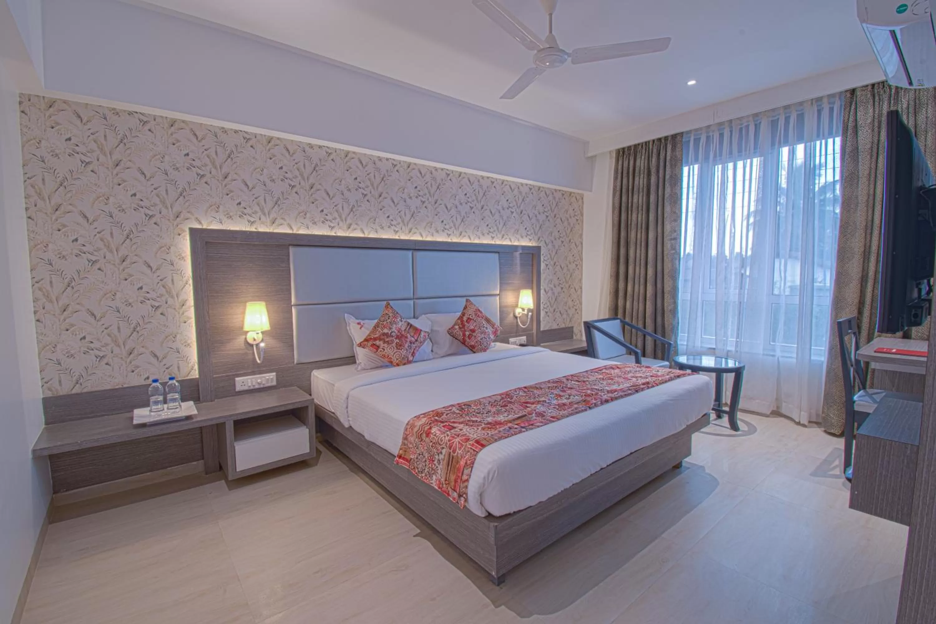 Bedroom, Bed in Hotel Park Tree, NEAR 5 STAR MIDC, KANERIWADI, NH4 GOA HIGHWAY KOLHAPUR