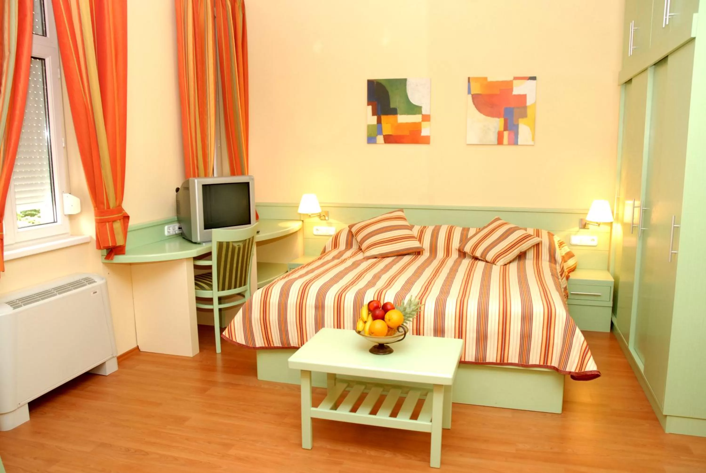 Photo of the whole room, Bed in Hotel Kalma, Kalma Villa, Apart Hotel
