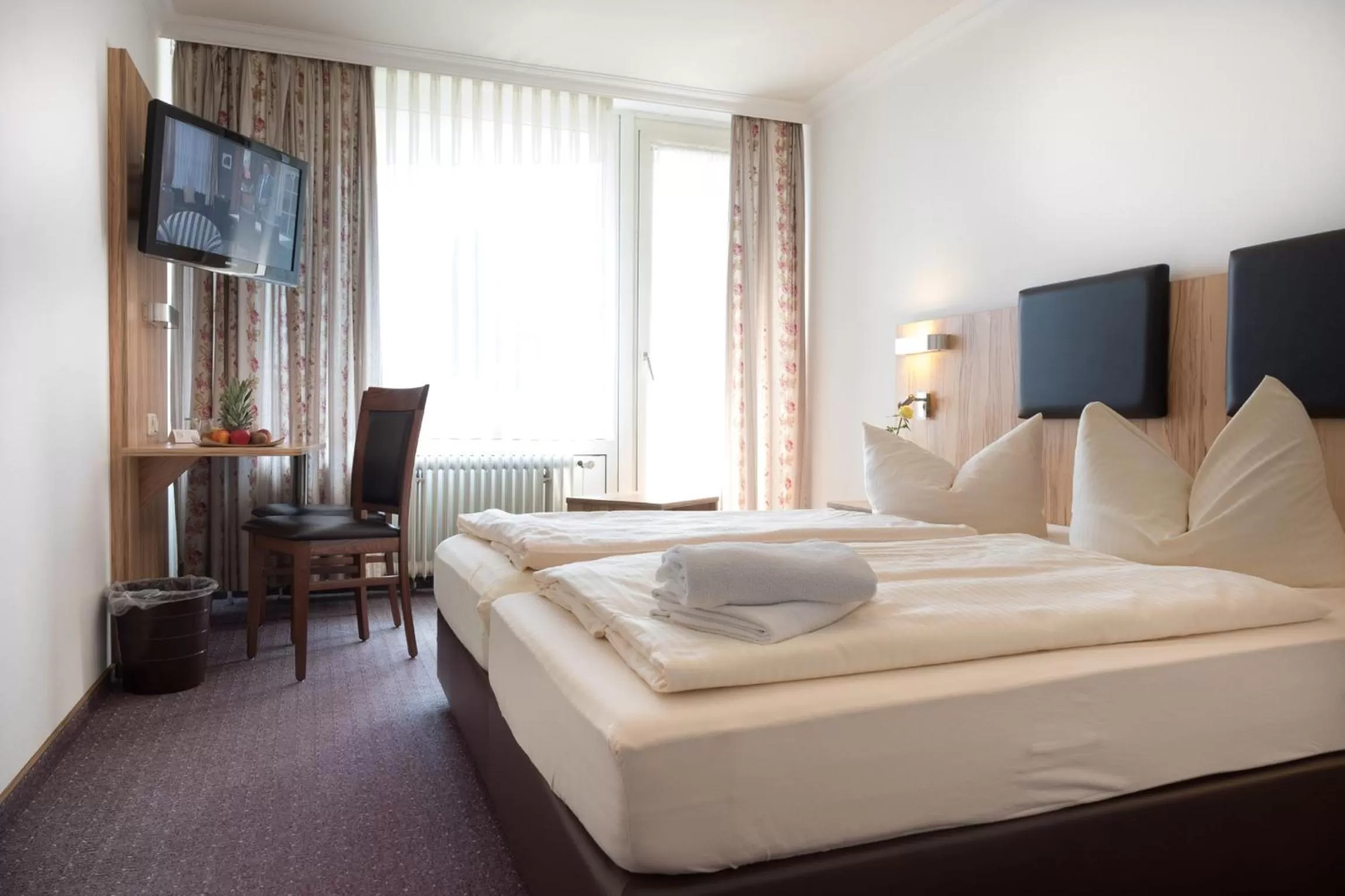 Bed in Hotel Promenade