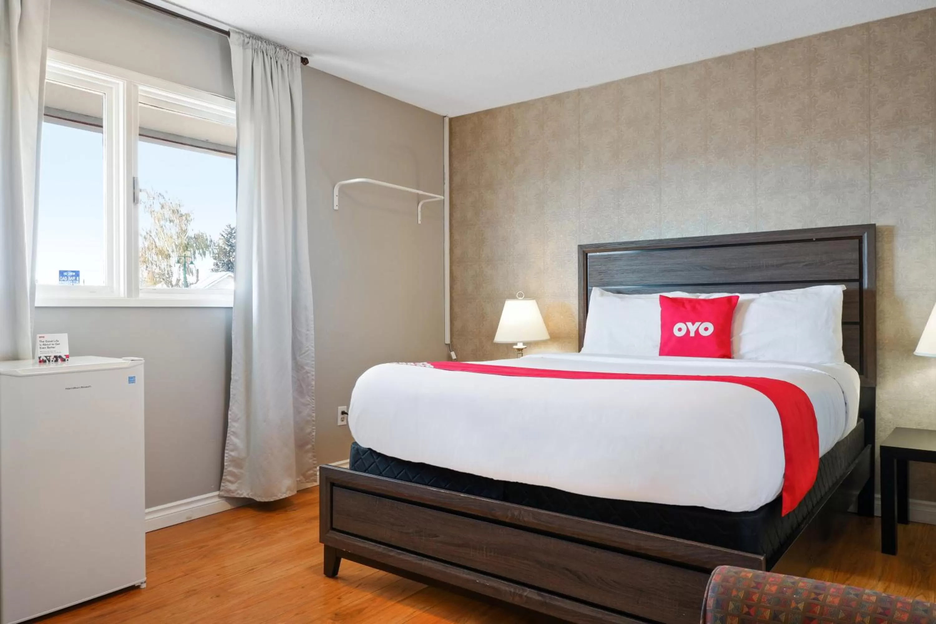 Bedroom in Hotel Bethel - Fort MacLeod, AB