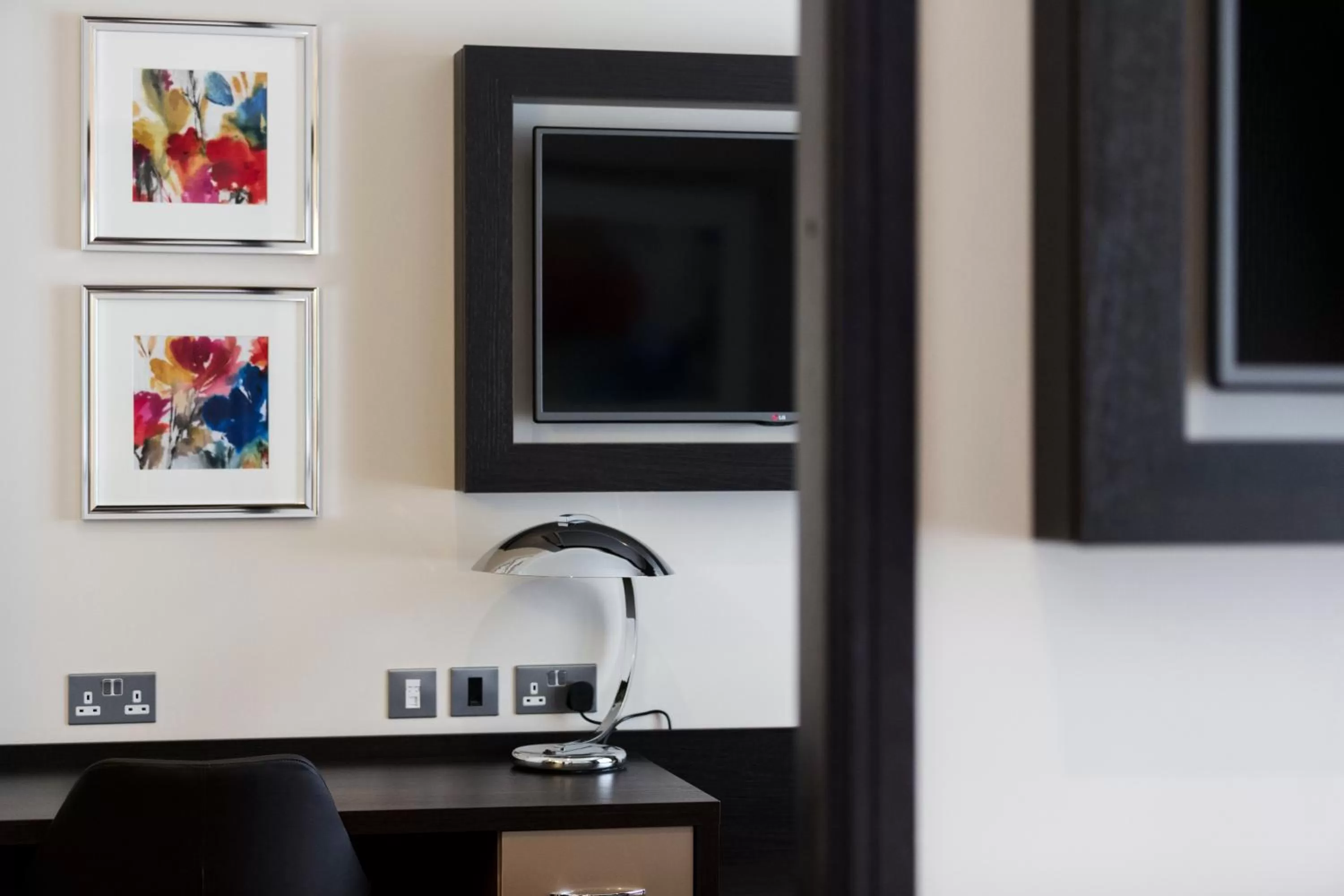 TV and multimedia in The Westbourne Hyde Park