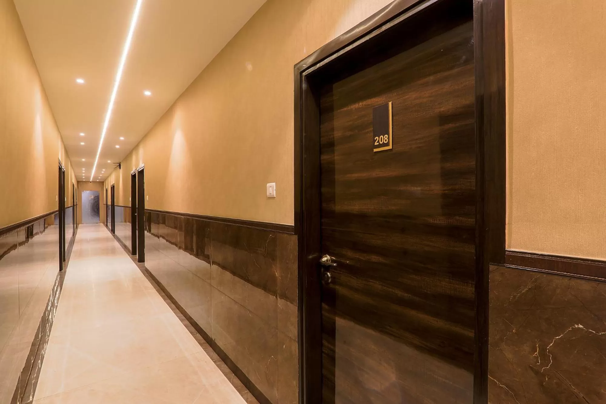 Lobby or reception in FabHotel Maya Crystal