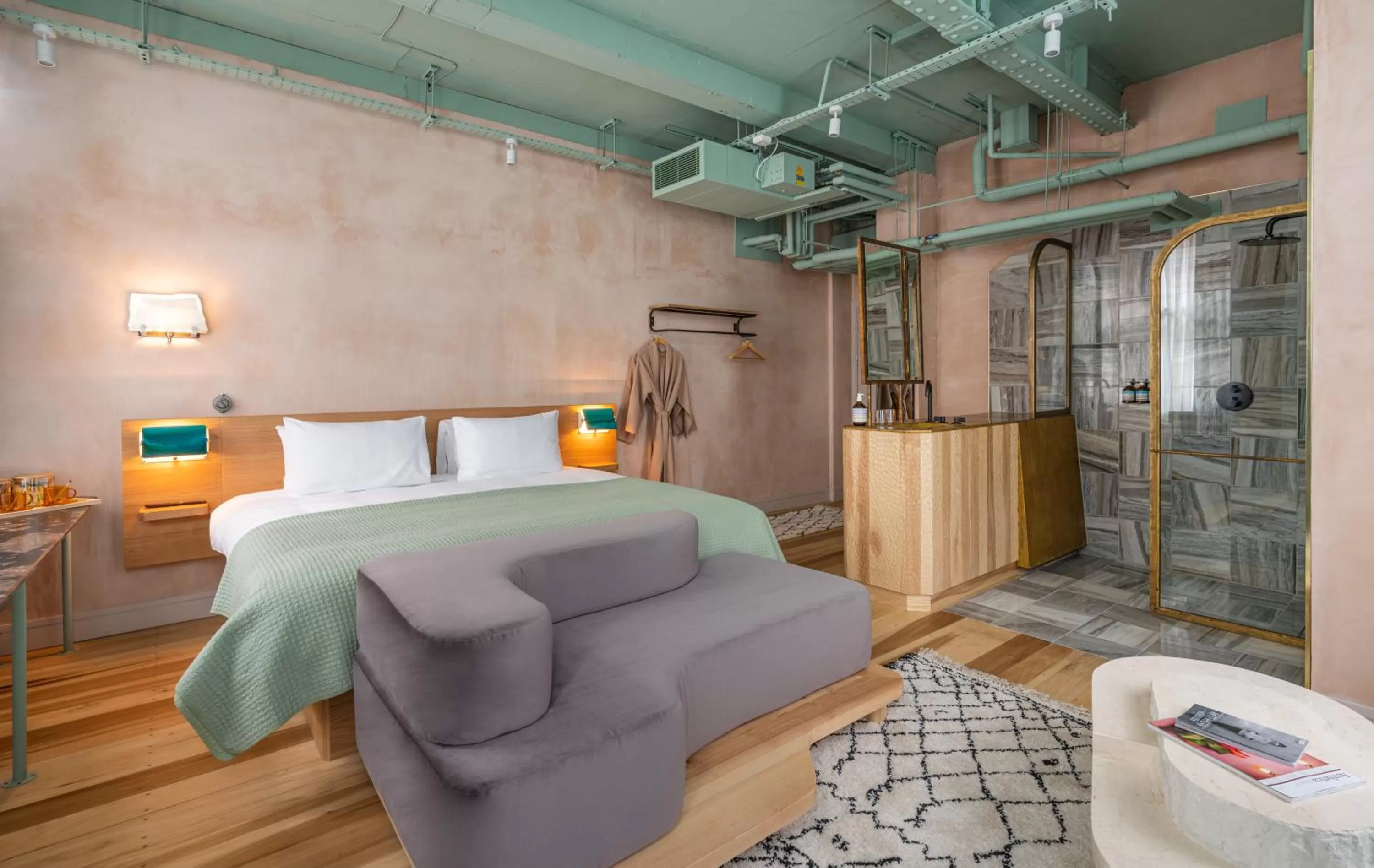 Photo of the whole room, Bed in The Alan