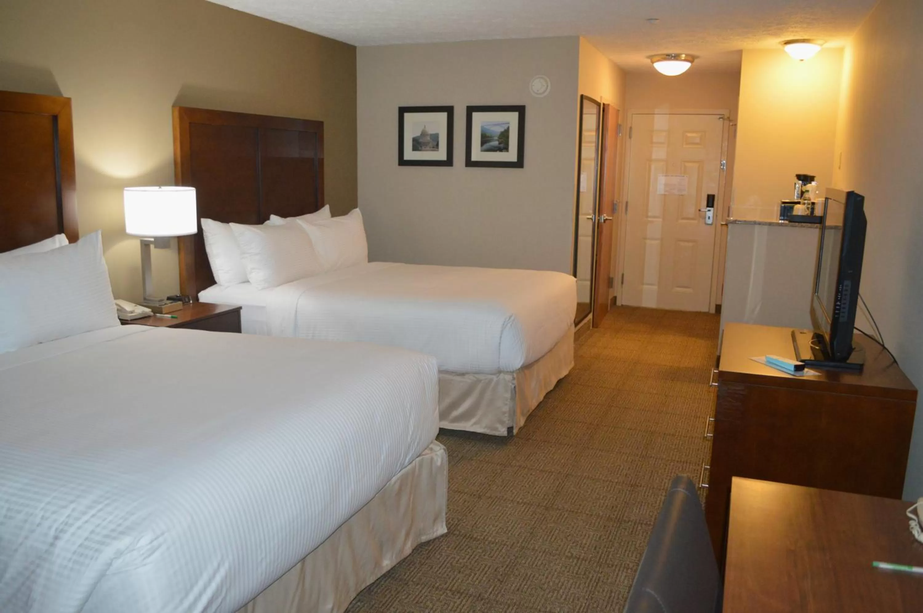 Bedroom, Bed in Wyndham Garden Hotel Cross Lanes Charleston