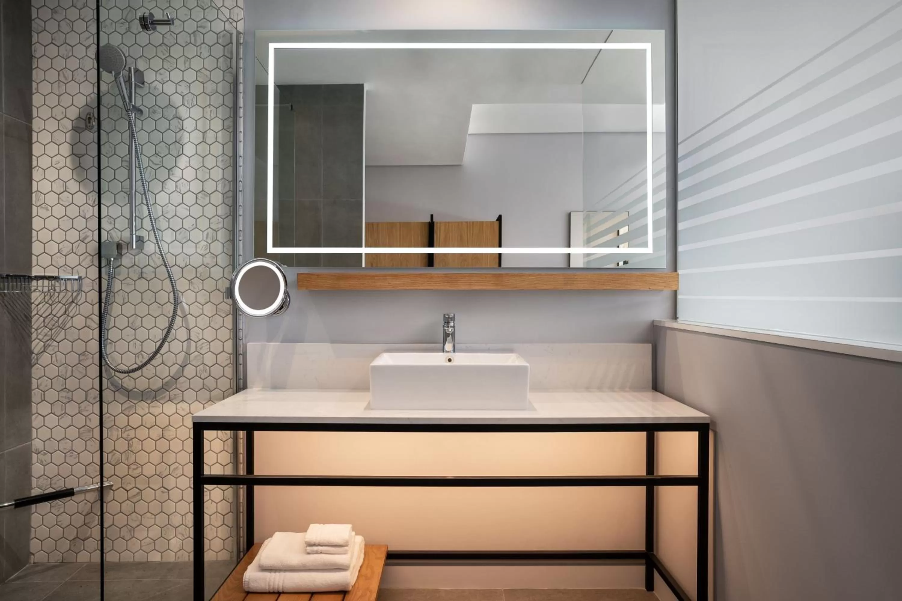 Bathroom in Cape Town Marriott Hotel Crystal Towers