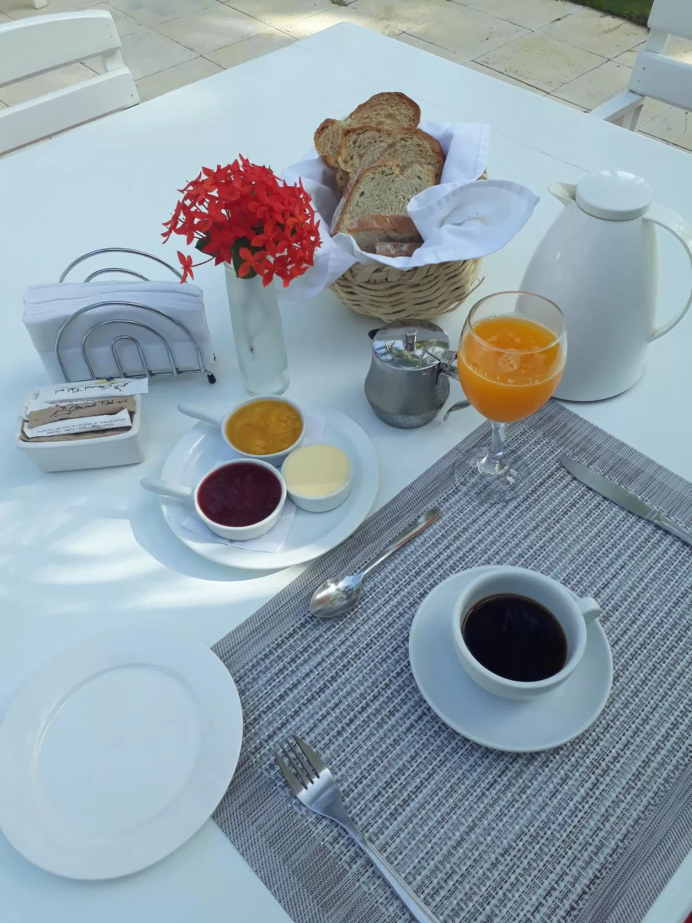 Breakfast in Hotel Atlantis