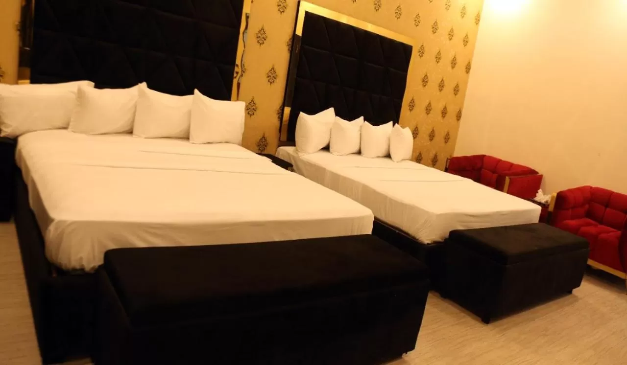 Bed in HOTEL DE SMART Multan