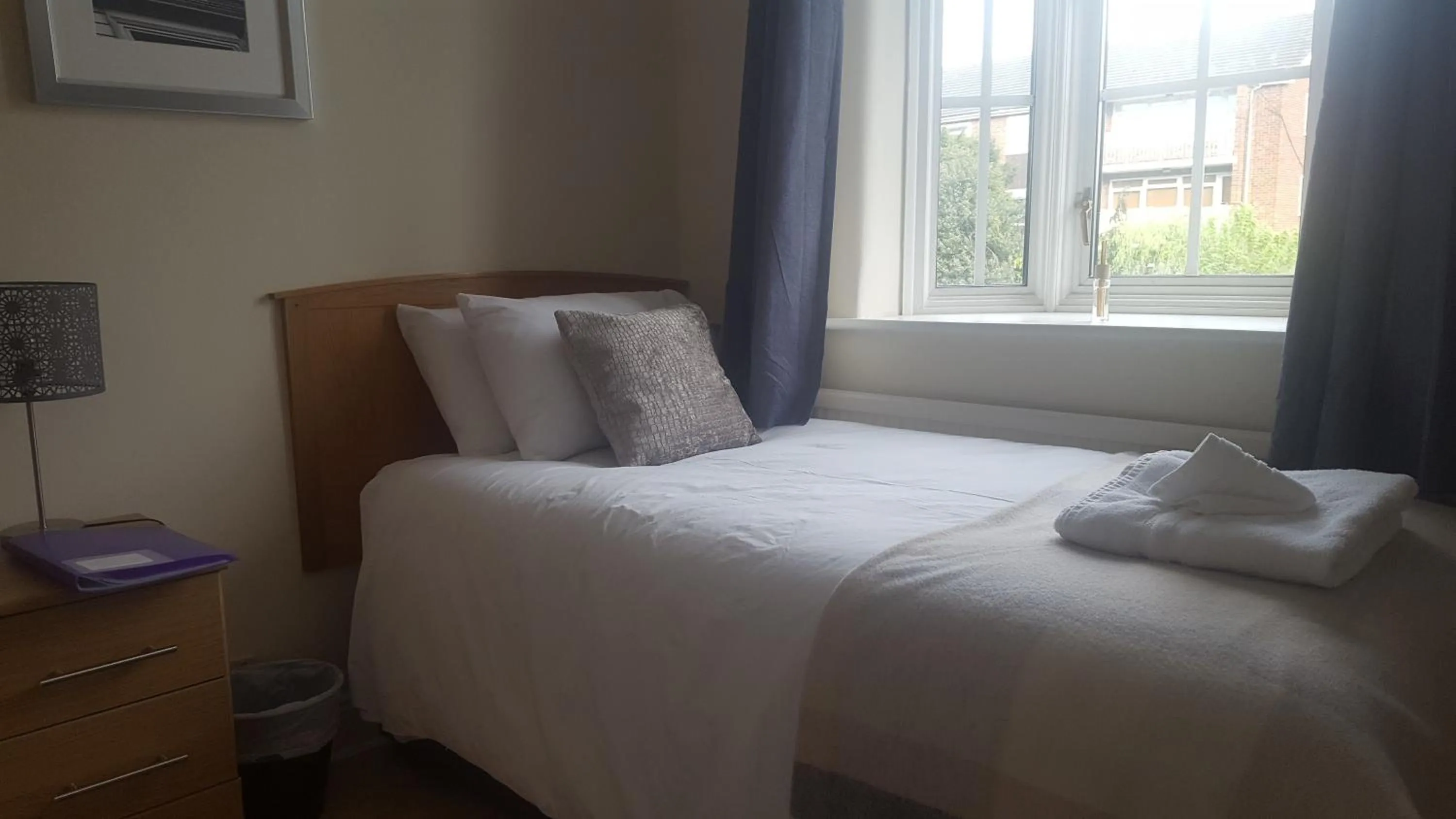 Bedroom, Bed in Kathleen House