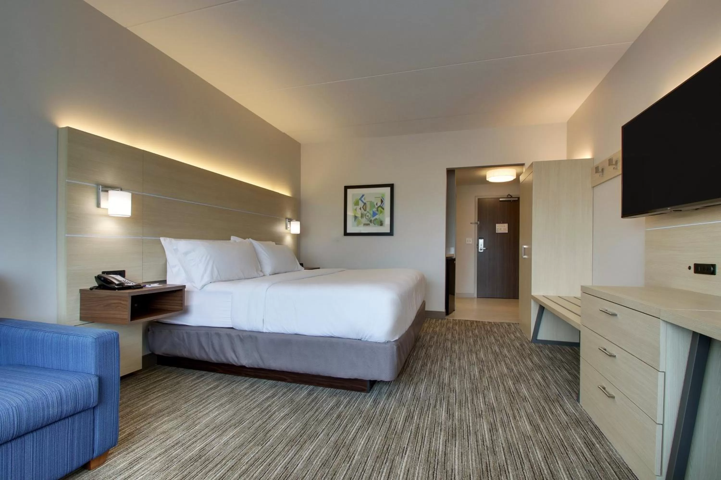 Photo of the whole room, Bed in Holiday Inn Express & Suites - Elizabethtown North by IHG
