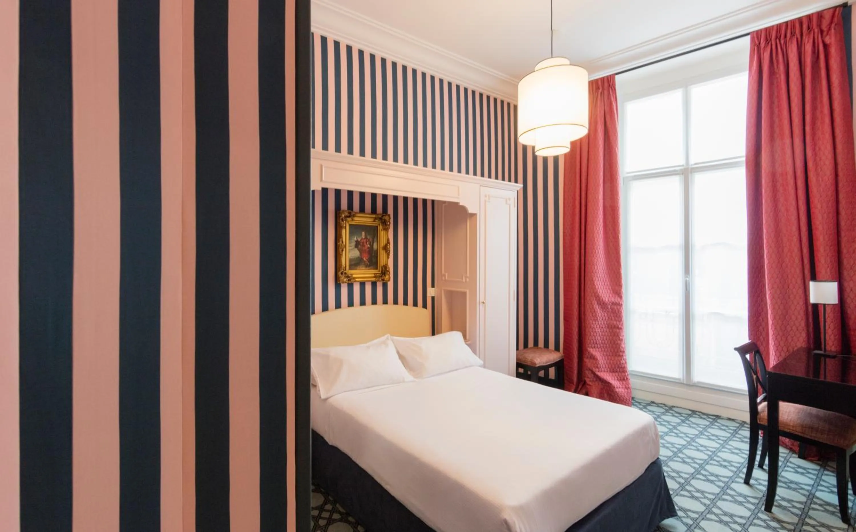 Photo of the whole room, Bed in Hôtel Saint Germain