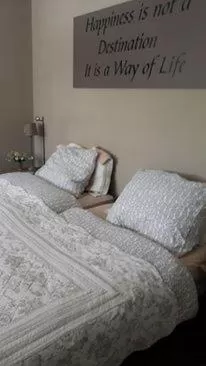 Property building, Bed in Het Woonrijk