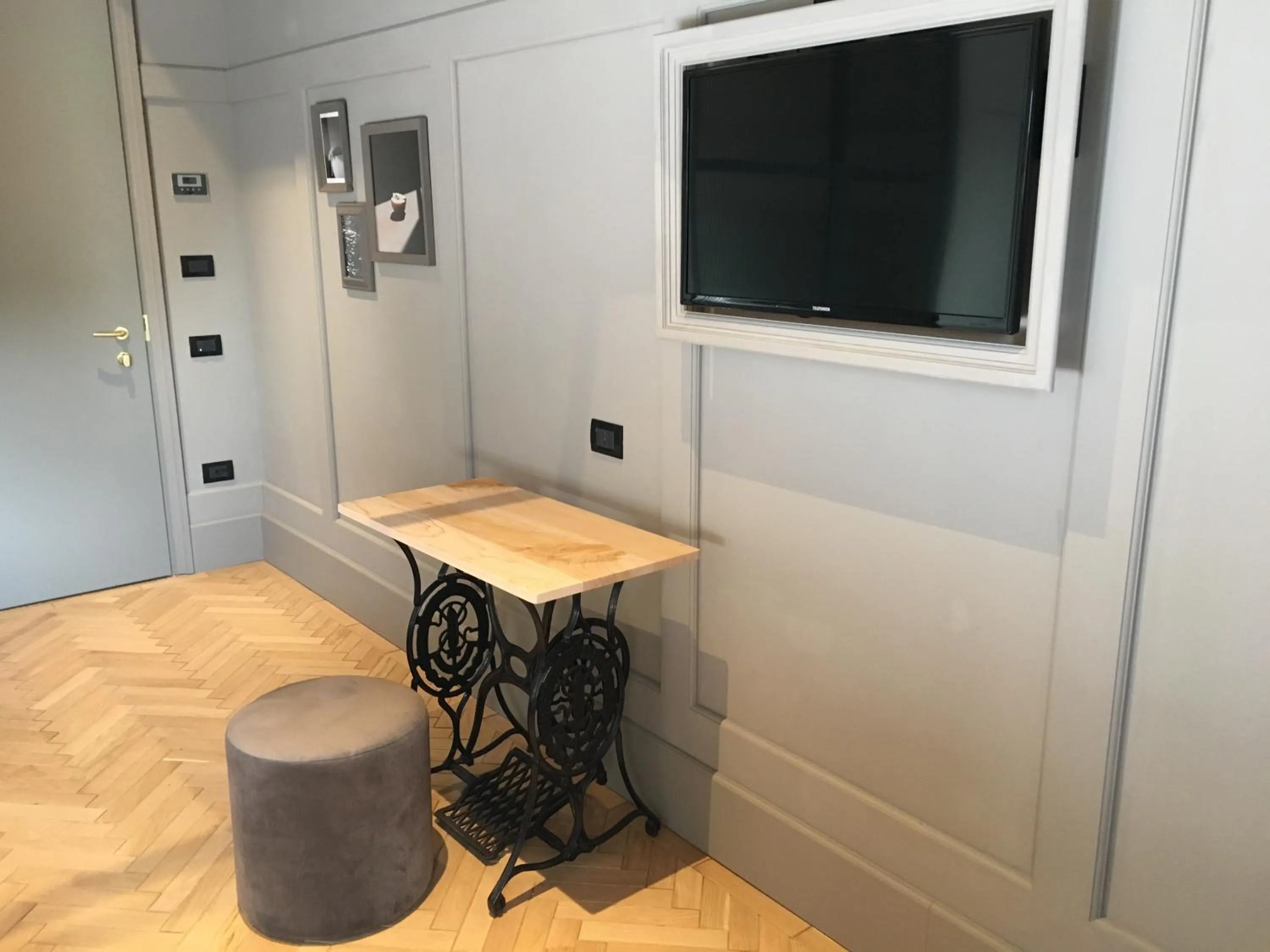 TV and multimedia in Hotel 5 Colonne