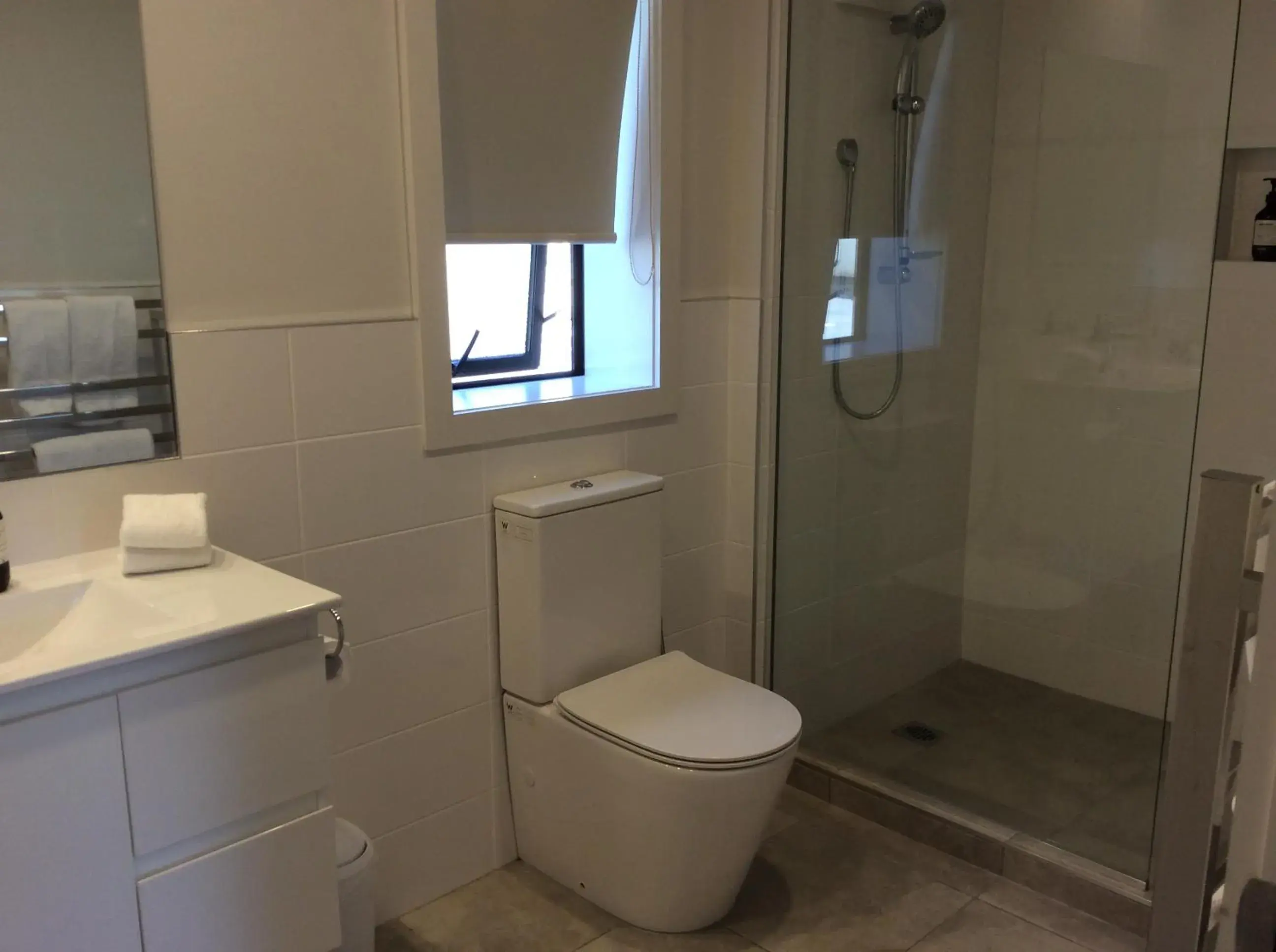 Corporate Studio (Acacia Wing) in Acacia Lake View Motel Corporate Studio (Acacia Wing) in Acacia Lake View Motel