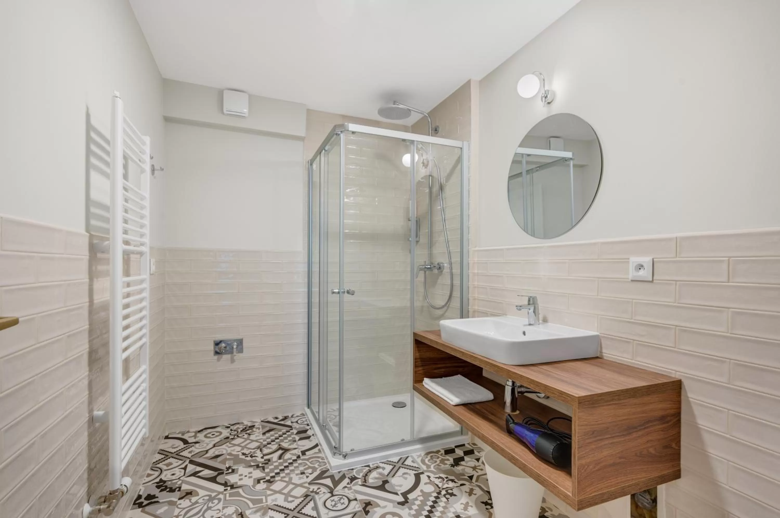 Shower in Palace Apartments