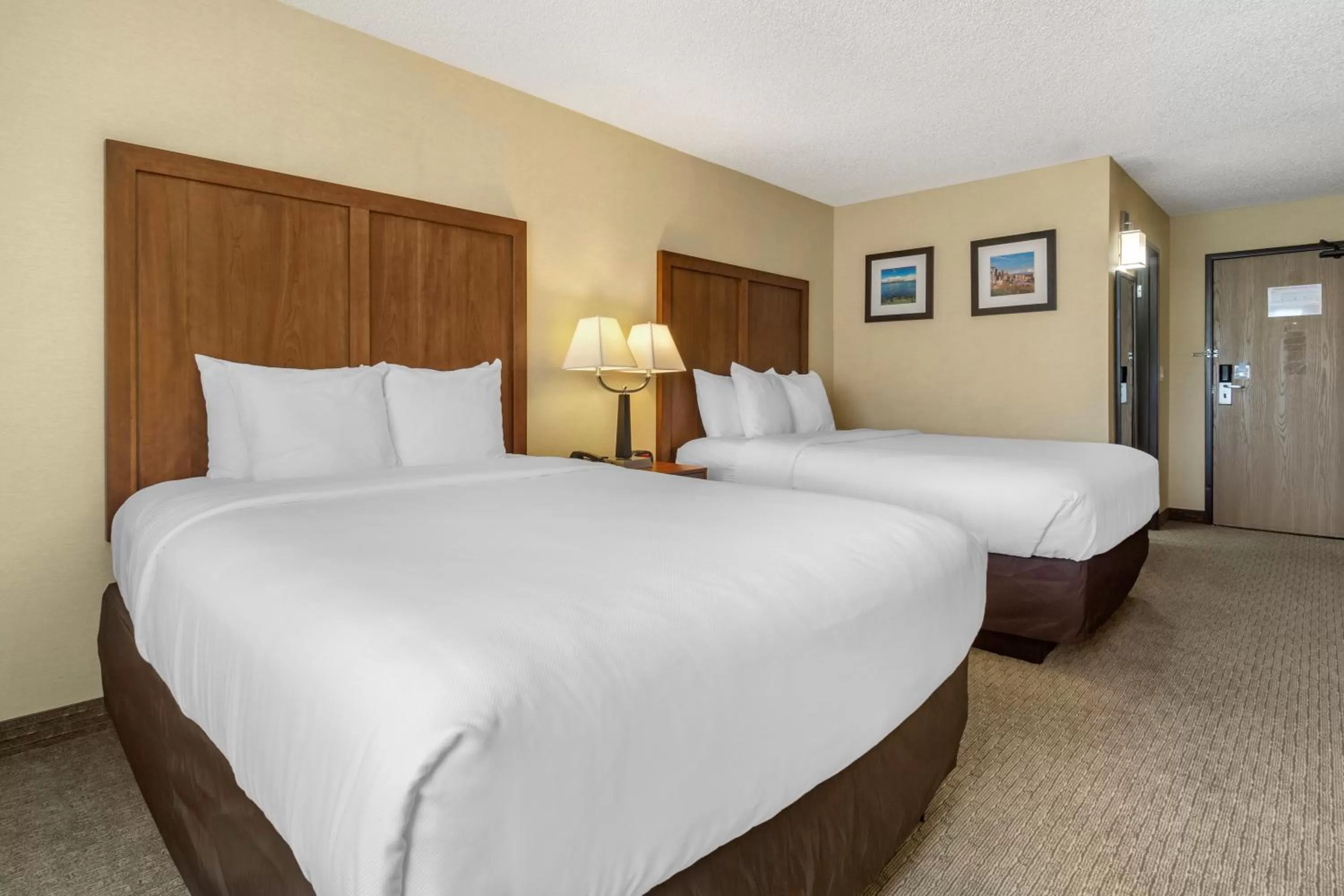 Bed in Comfort Inn & Suites Bothell - Seattle North