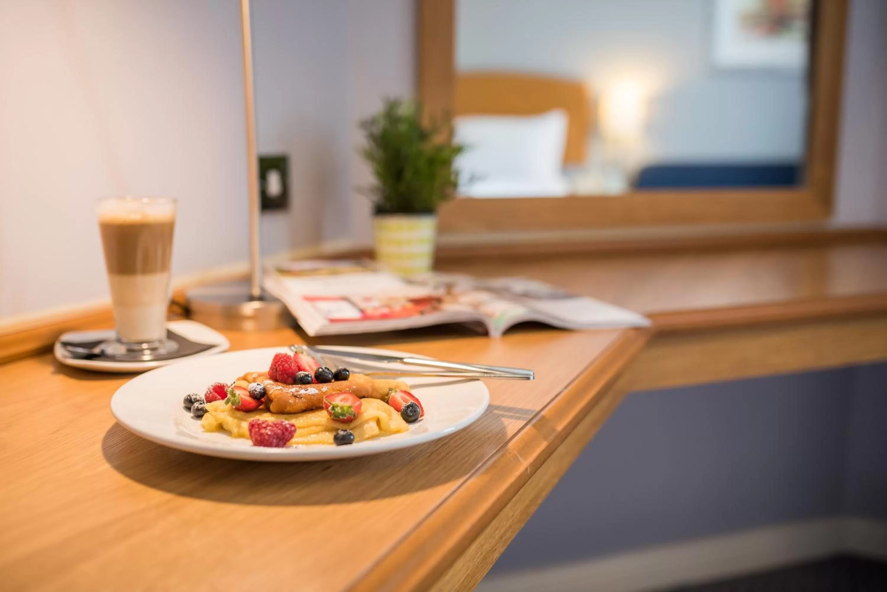 Photo of the whole room in Holiday Inn Manchester West by IHG