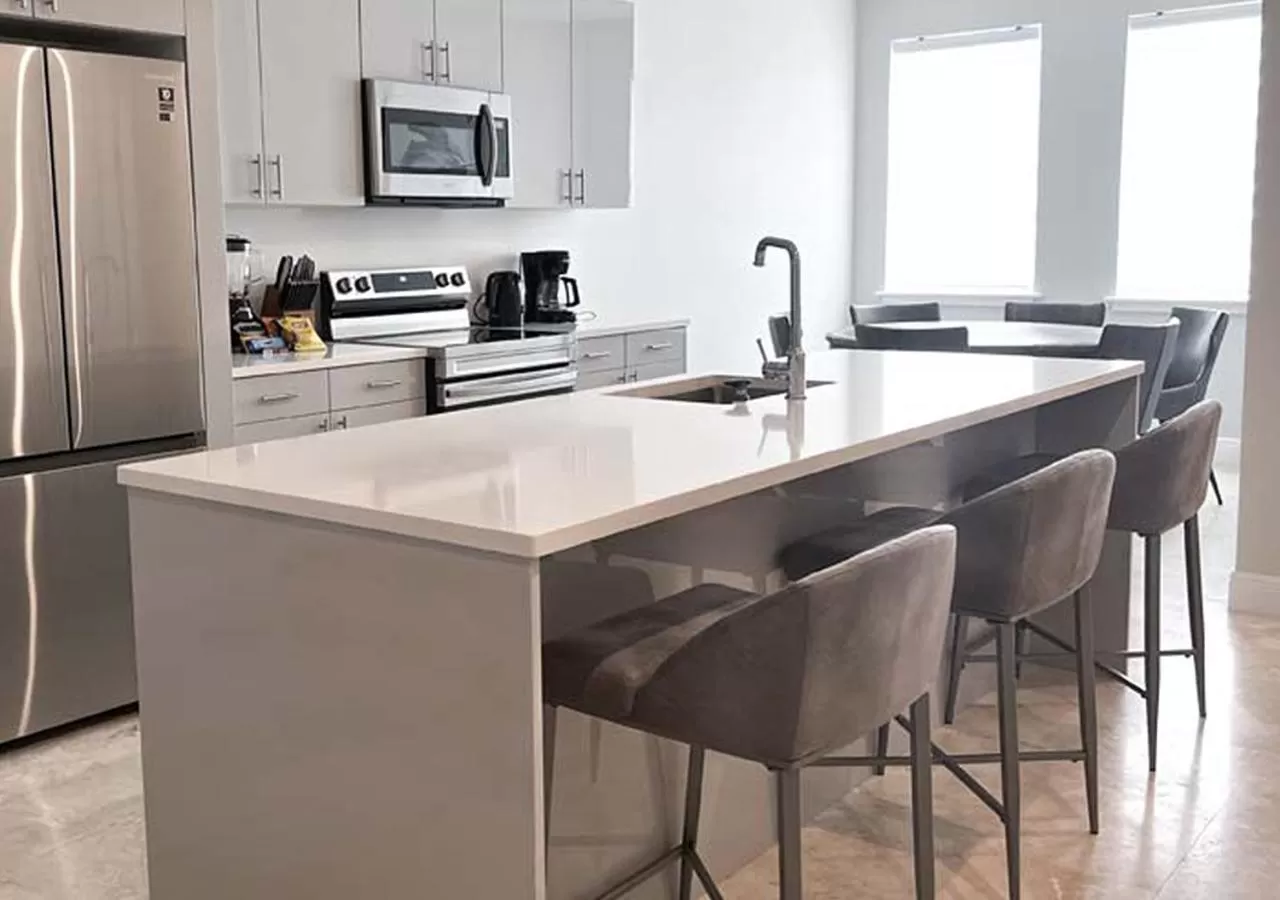 Kitchen or kitchenette, Kitchen/Kitchenette in Palm Cay Marina and Resort