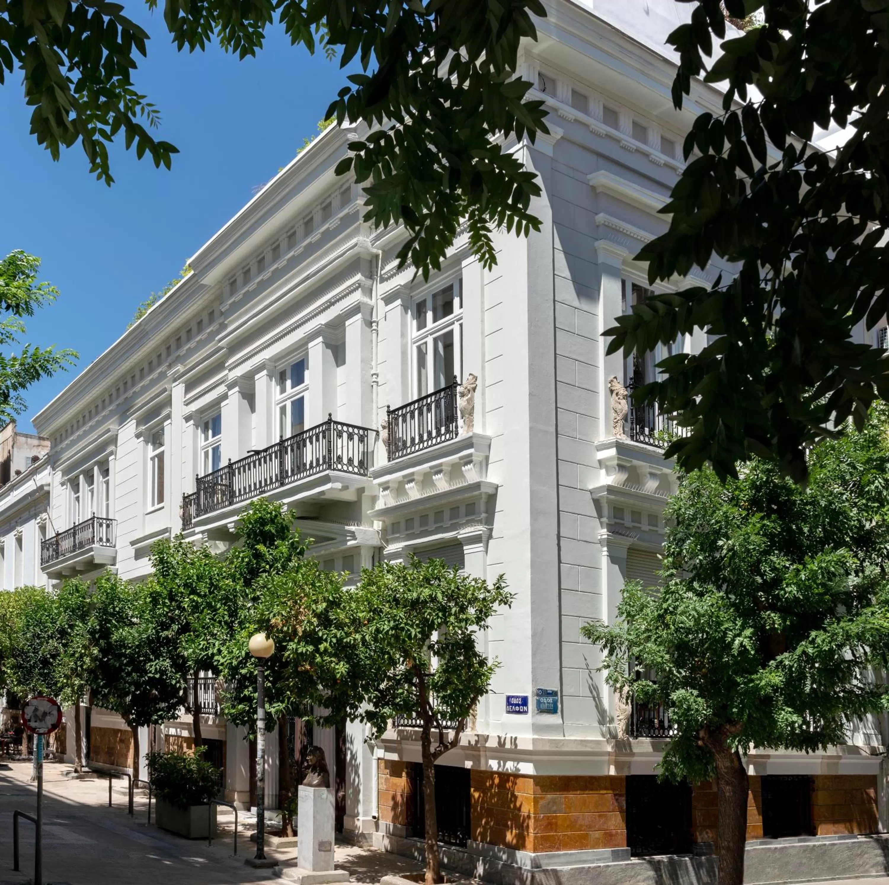 Property building in Athens Flair