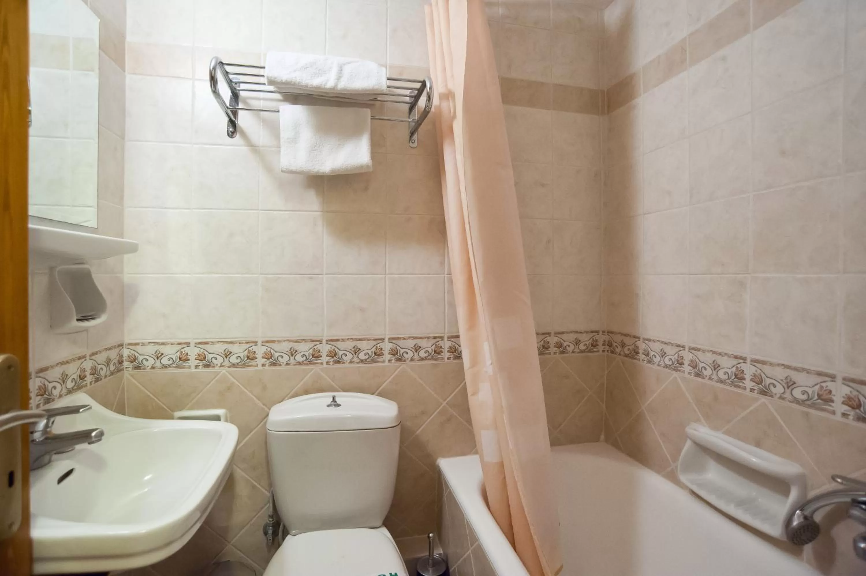 Bathroom in Pan Hotel