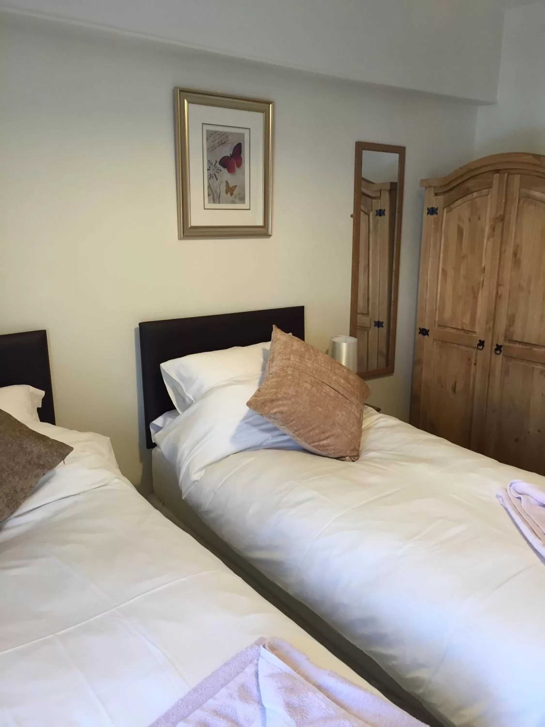 Bedroom, Bed in The New Court Inn