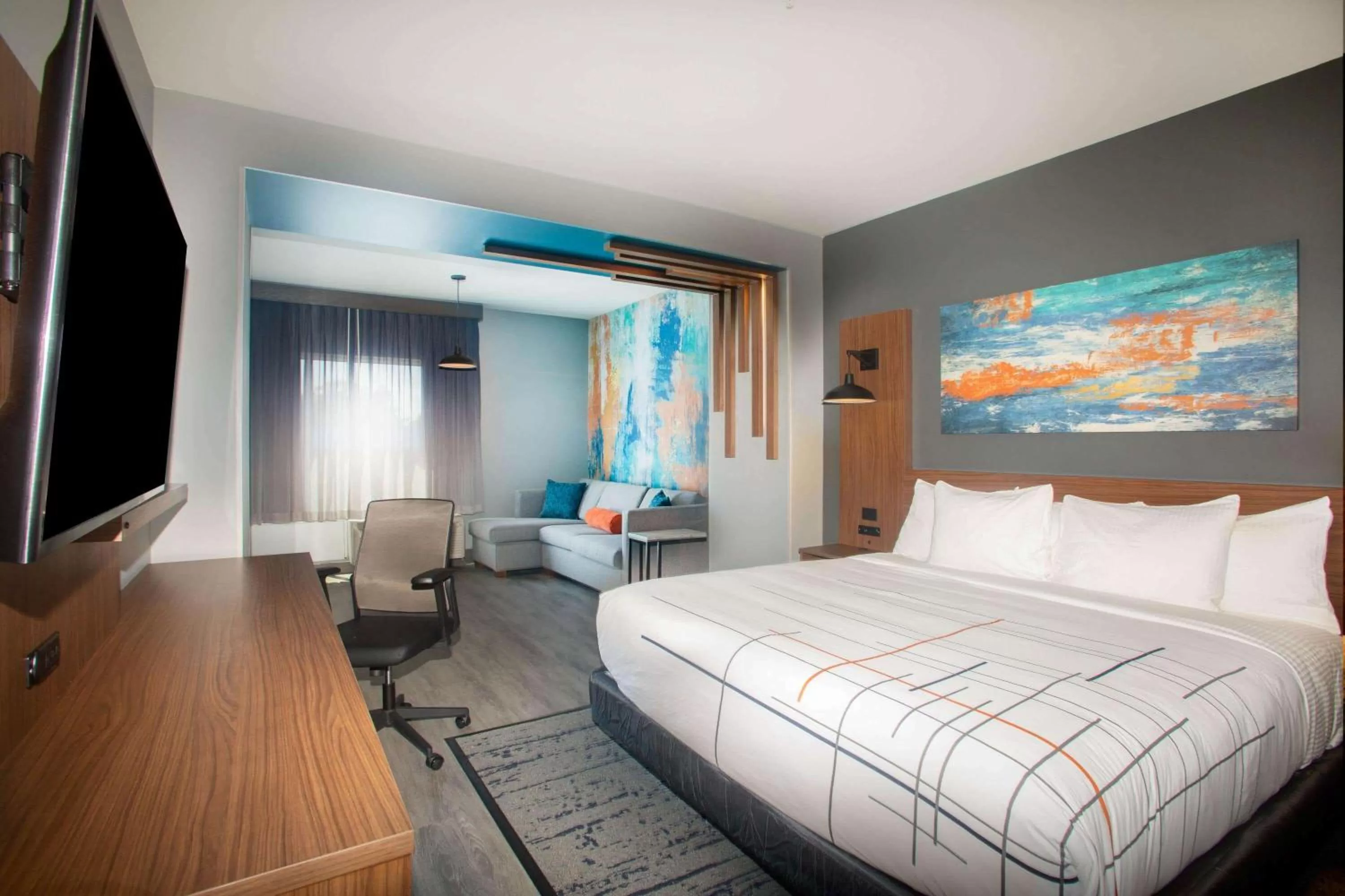 Photo of the whole room, Bed in La Quinta Inn & Suites by Wyndham Oxford