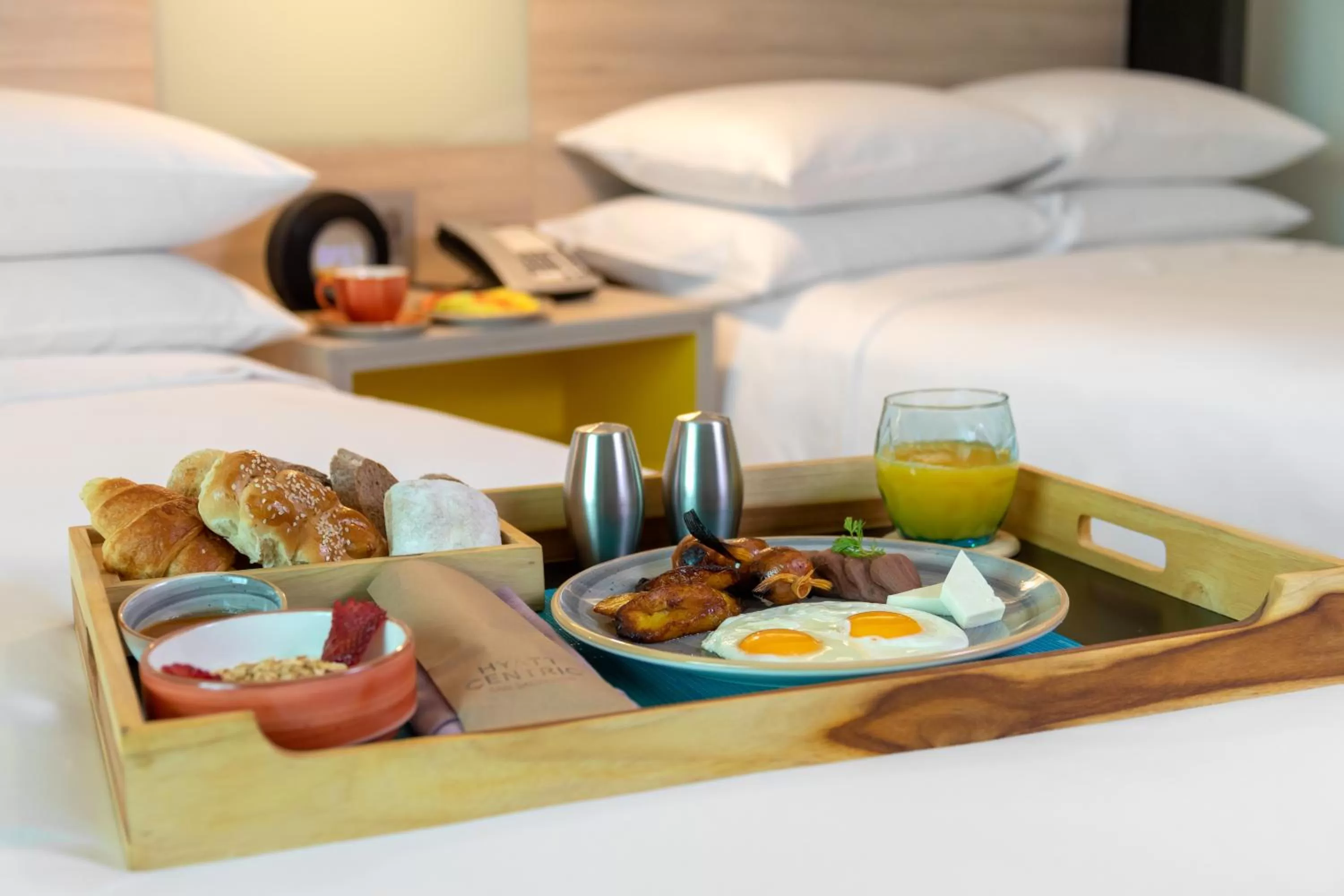 Breakfast, Bed in Hyatt Centric San Salvador
