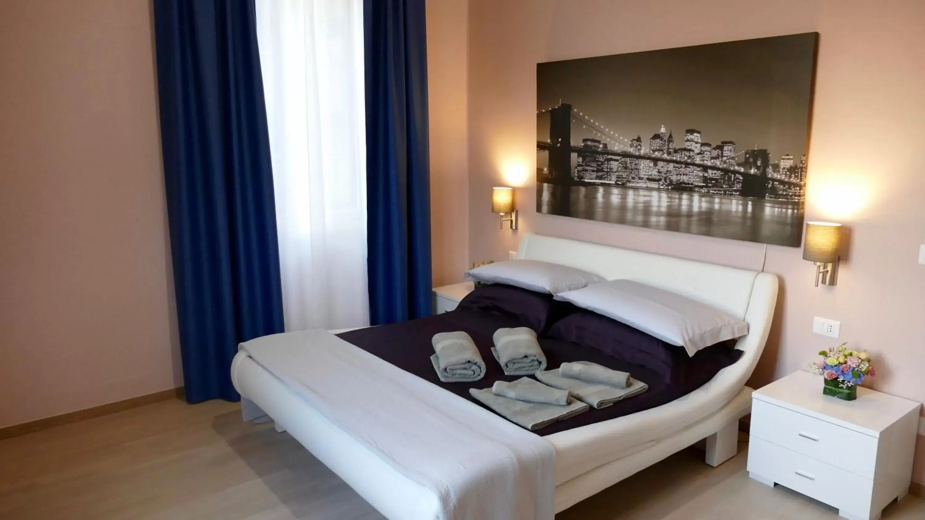 Deluxe Suite in Cairoli Exclusive Rooms & Suite Deluxe Suite in Cairoli Exclusive Rooms & Suite