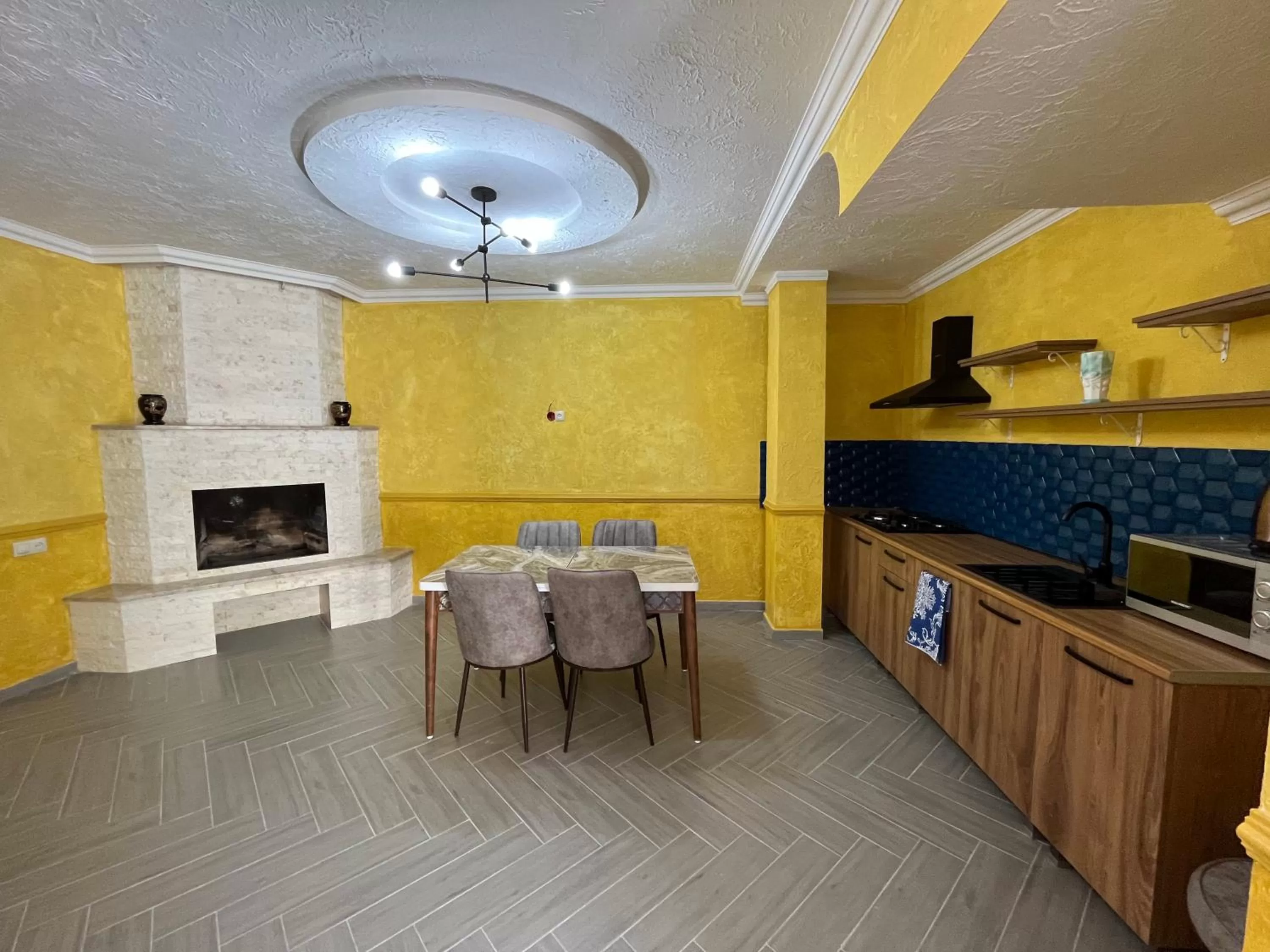 Two-Bedroom Apartment in Hotel Sunny Days Borjomi