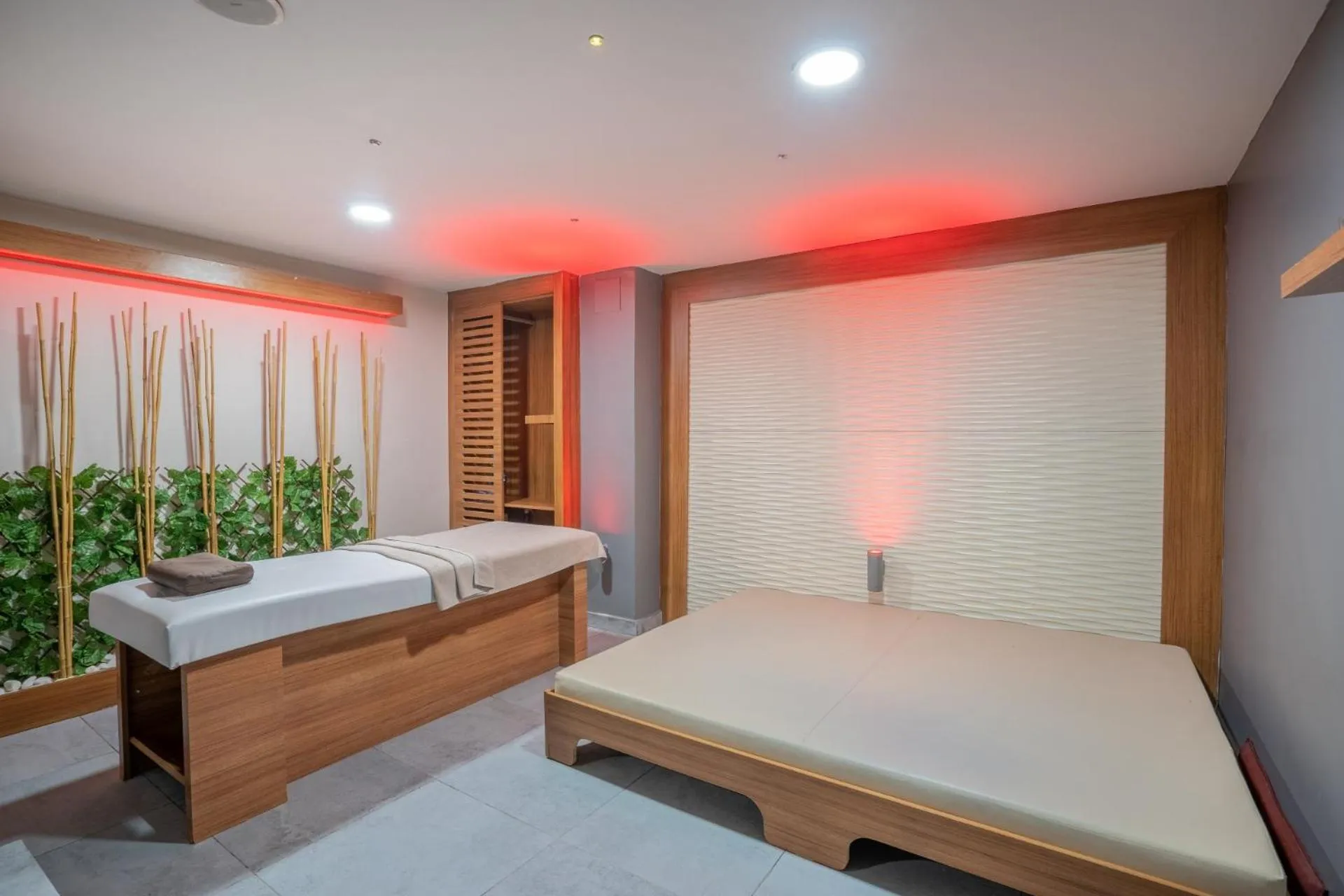 Spa and wellness centre/facilities, Bed in Buyuk Velic Hotel