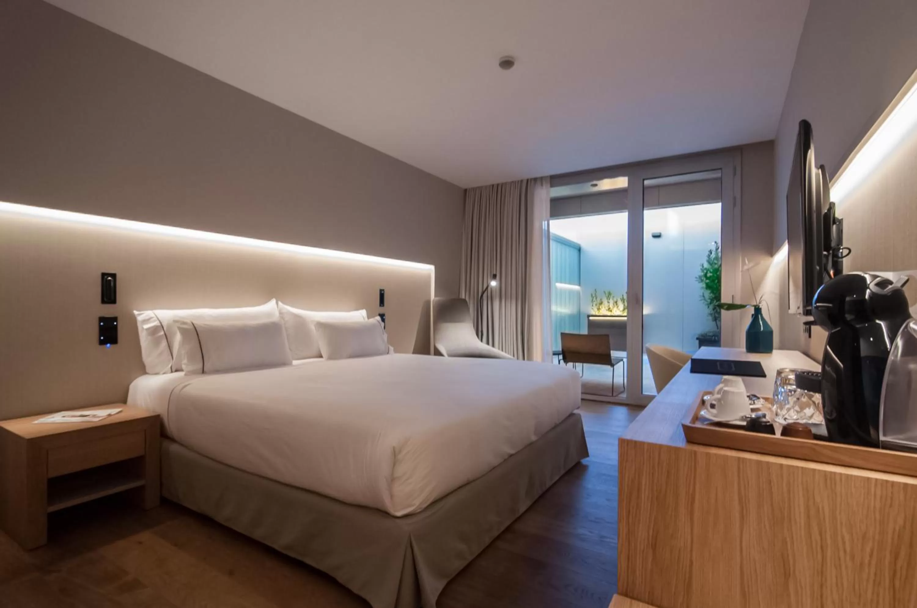 TV and multimedia, Bed in Hotel Sorli Emocions