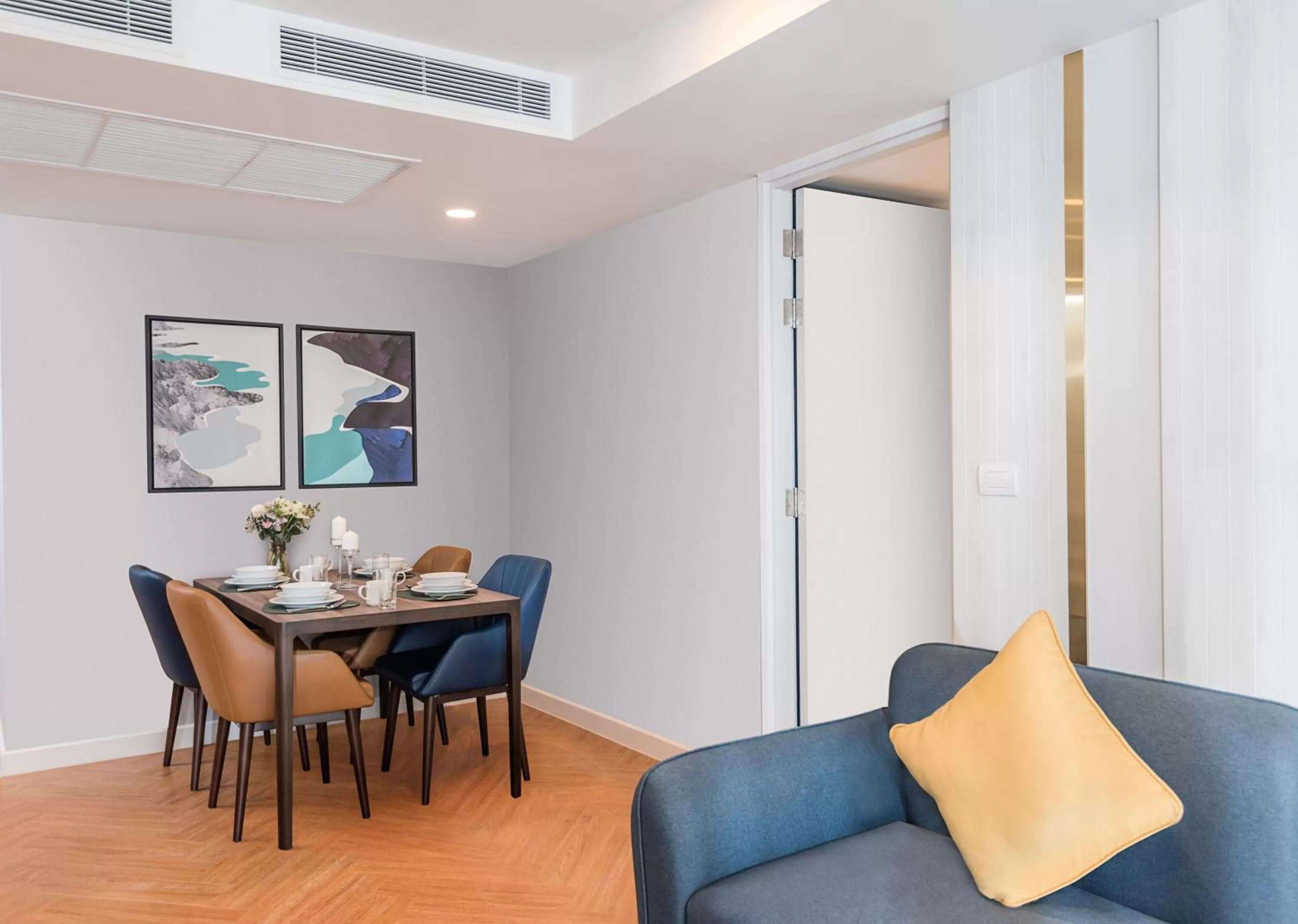 Dining area in Amanta Hotel & Residence Sathorn