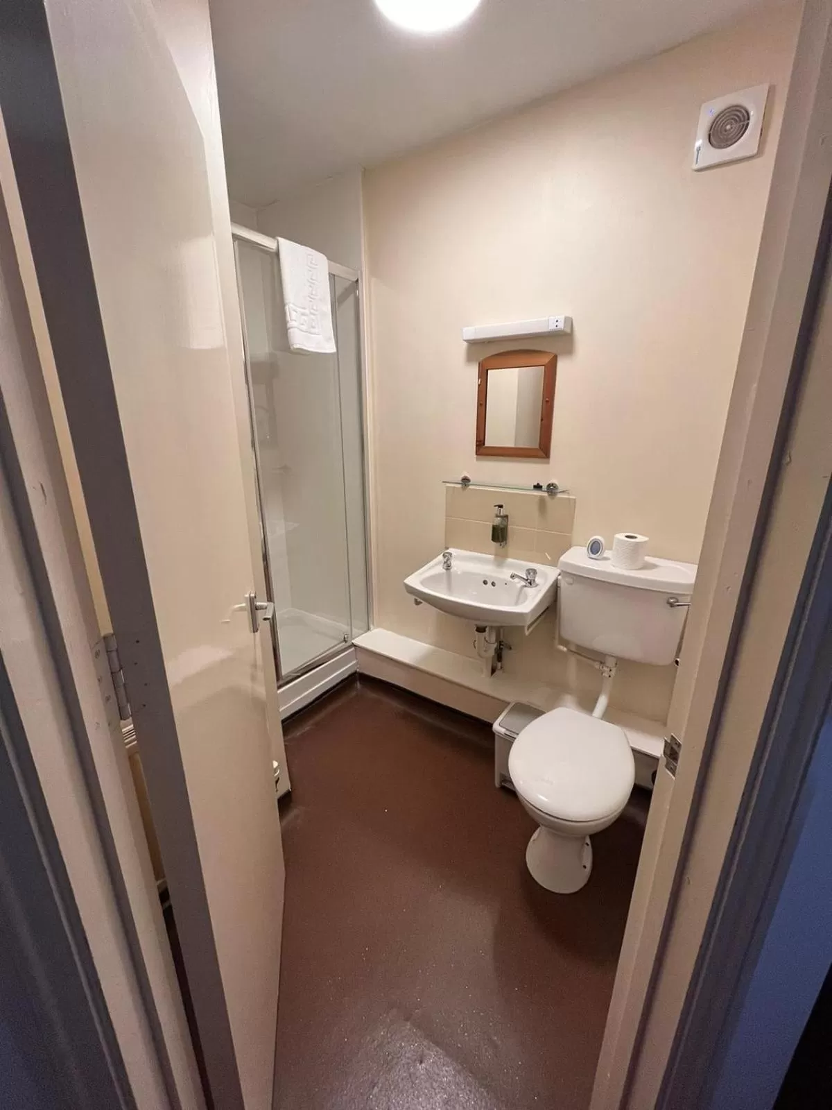 Bathroom in Castle Inn