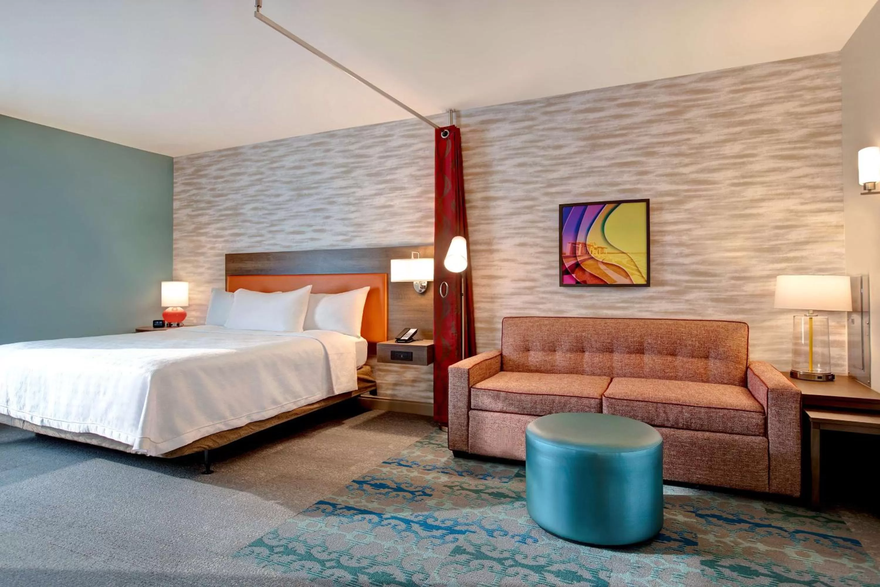 Living room, Bed in Home2 Suites By Hilton Carmel Indianapolis