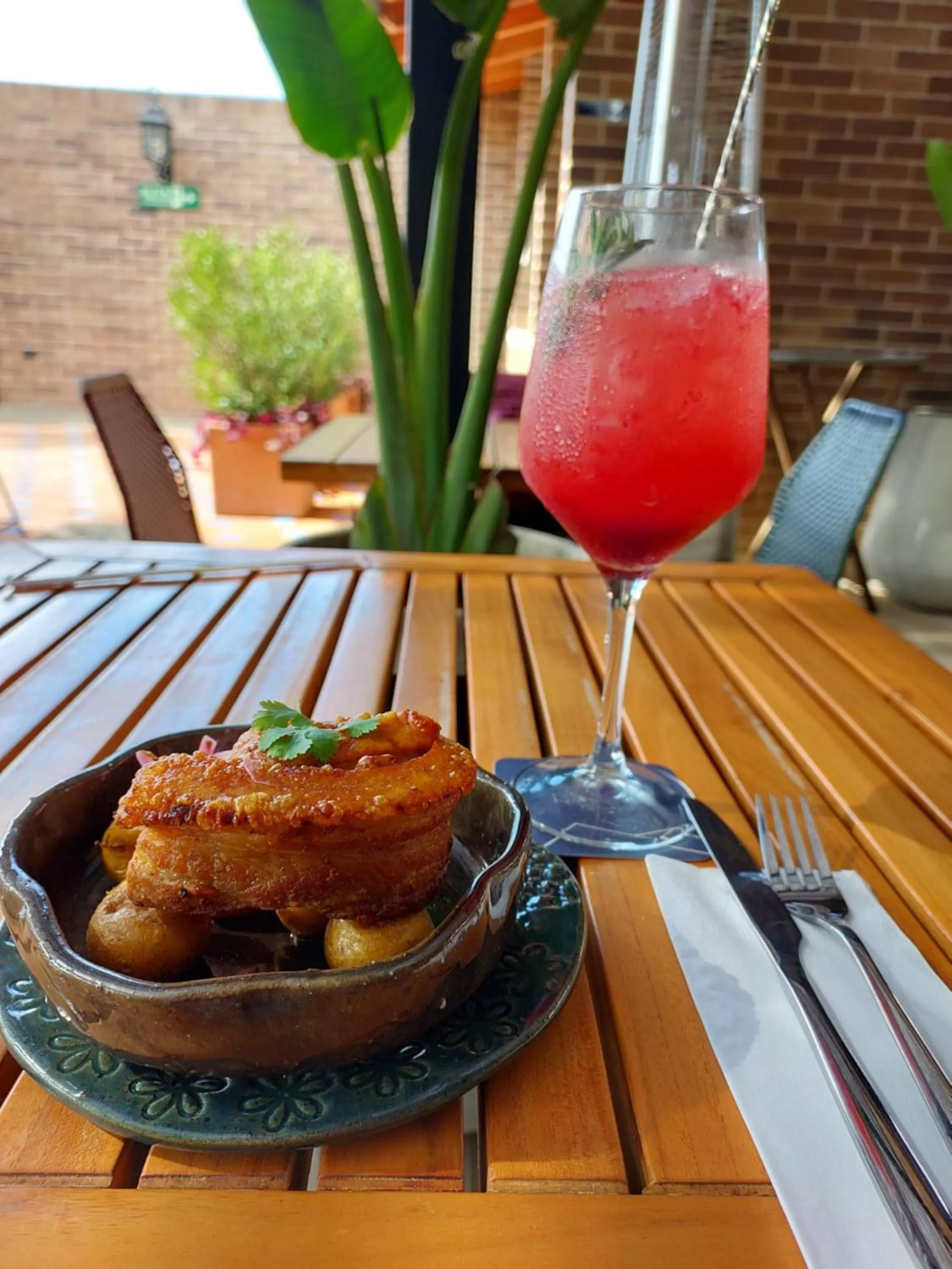 Restaurant/places to eat in Casa Rose Hotel