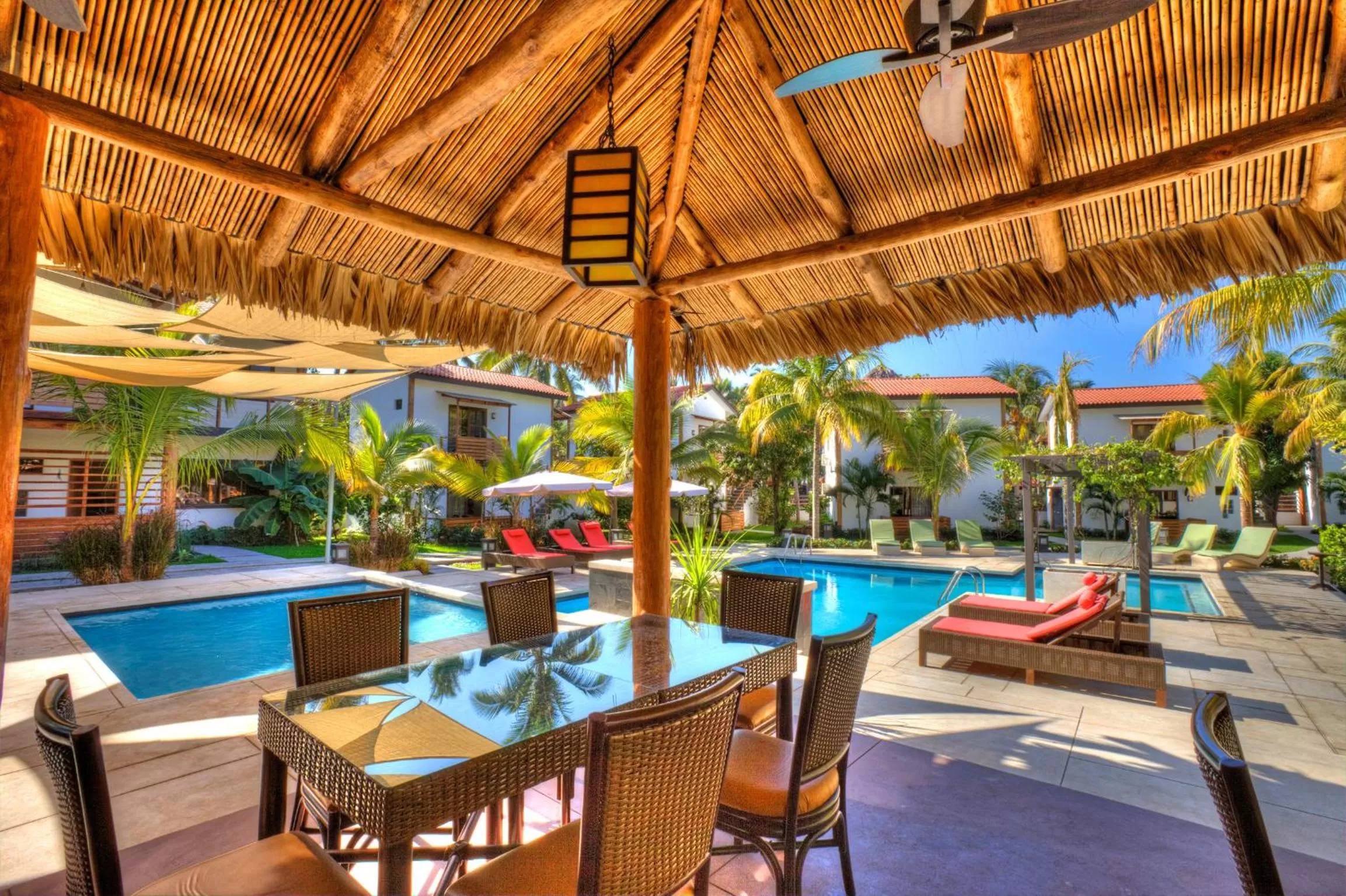 Restaurant/places to eat in Boca Olas Resort Villas