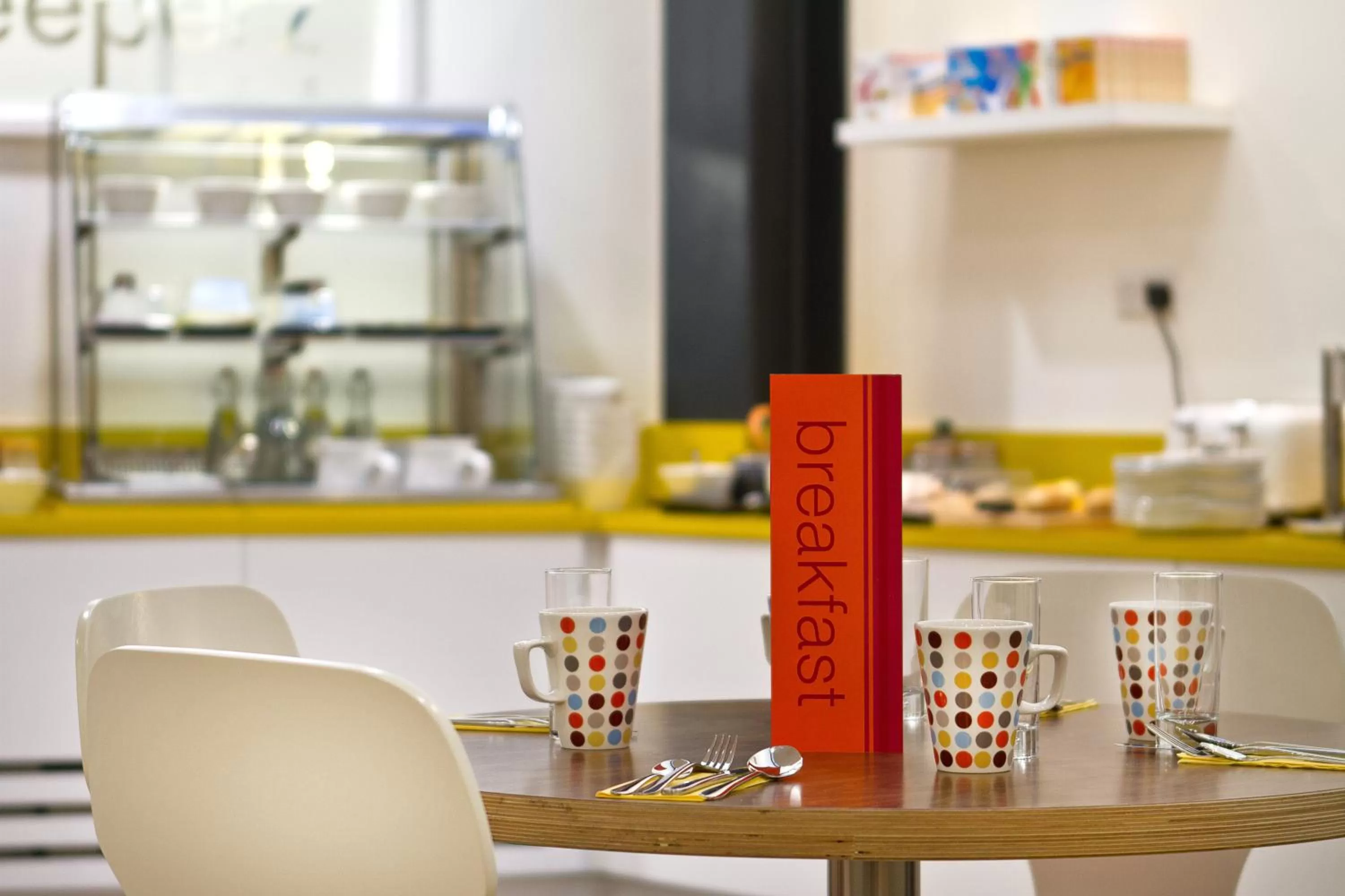 Restaurant/places to eat in Sleeperz Hotel Newcastle