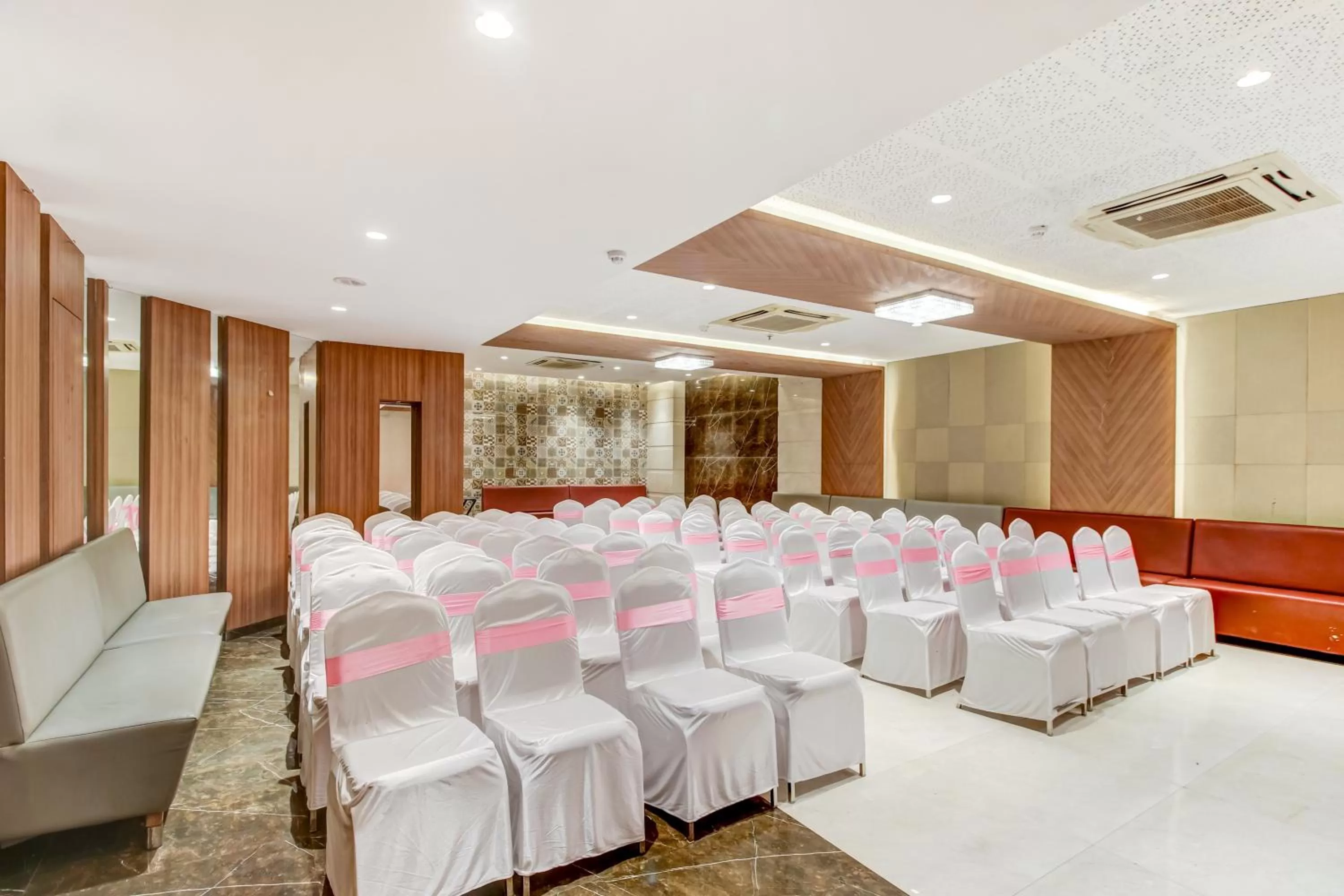 Banquet/Function facilities, Banquet Facilities in Grand Mookambika