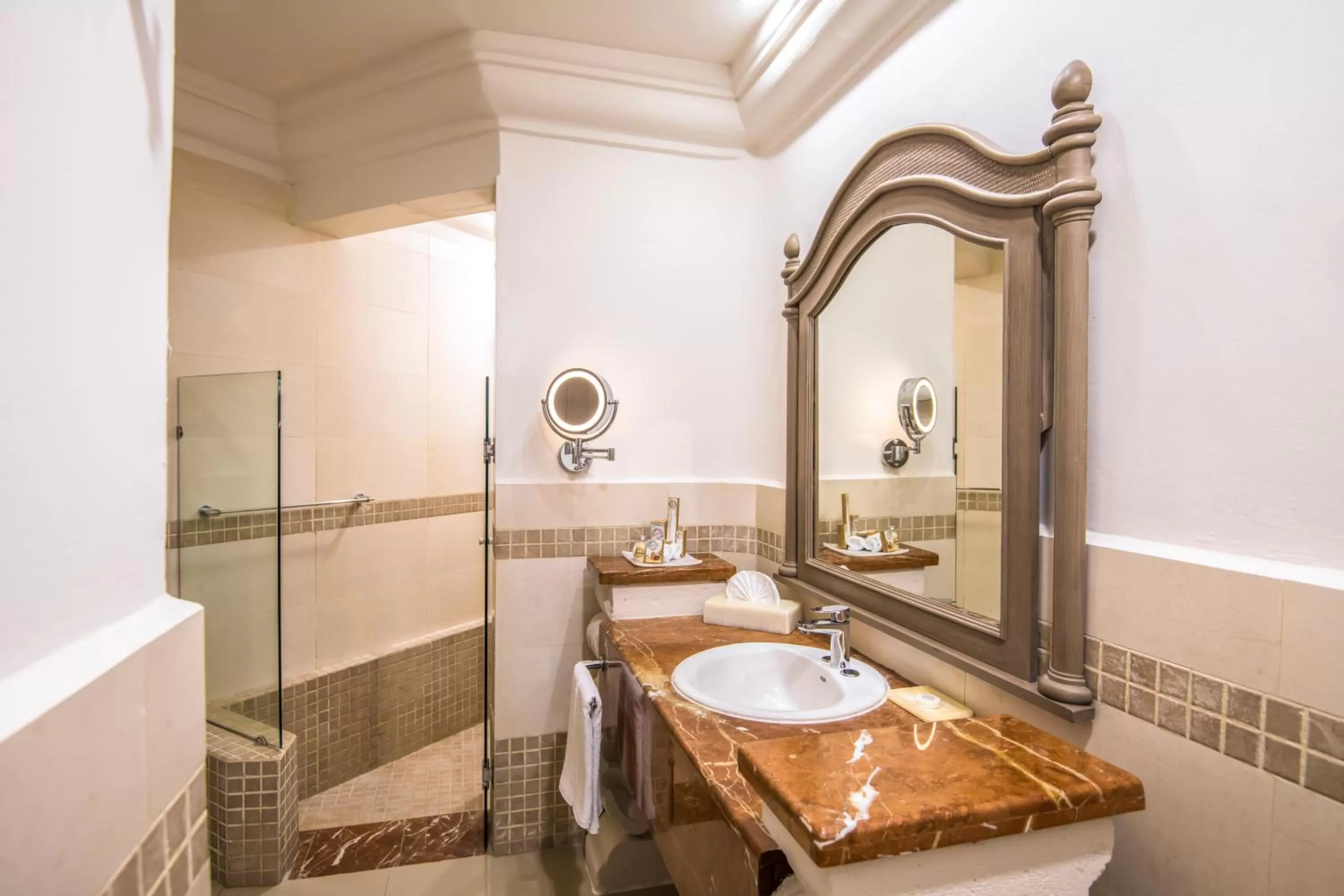 Shower in Wyndham Alltra Playa del Carmen Adults Only All Inclusive