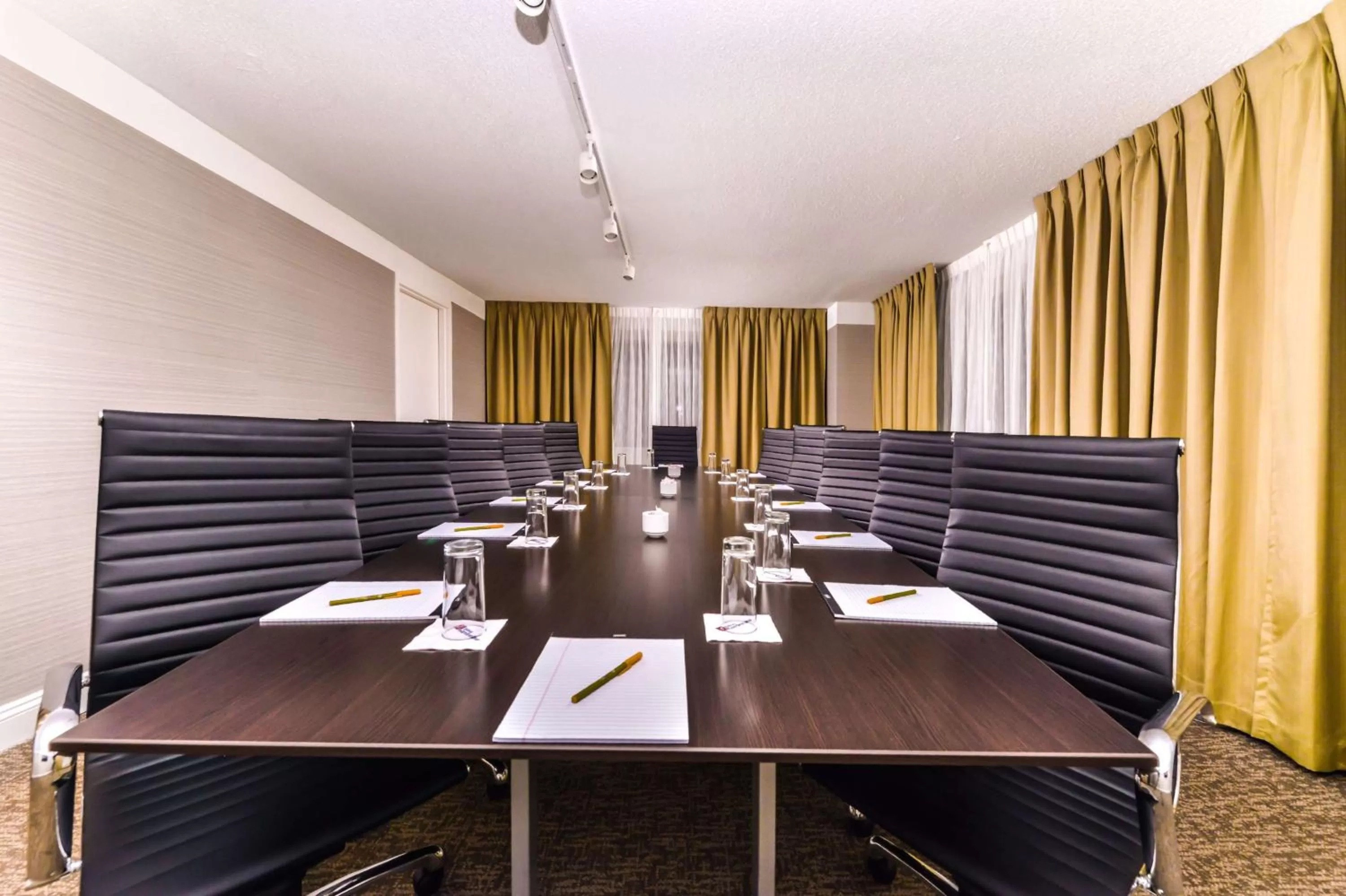 Meeting/conference room in Hilton Garden Inn Detroit Southfield