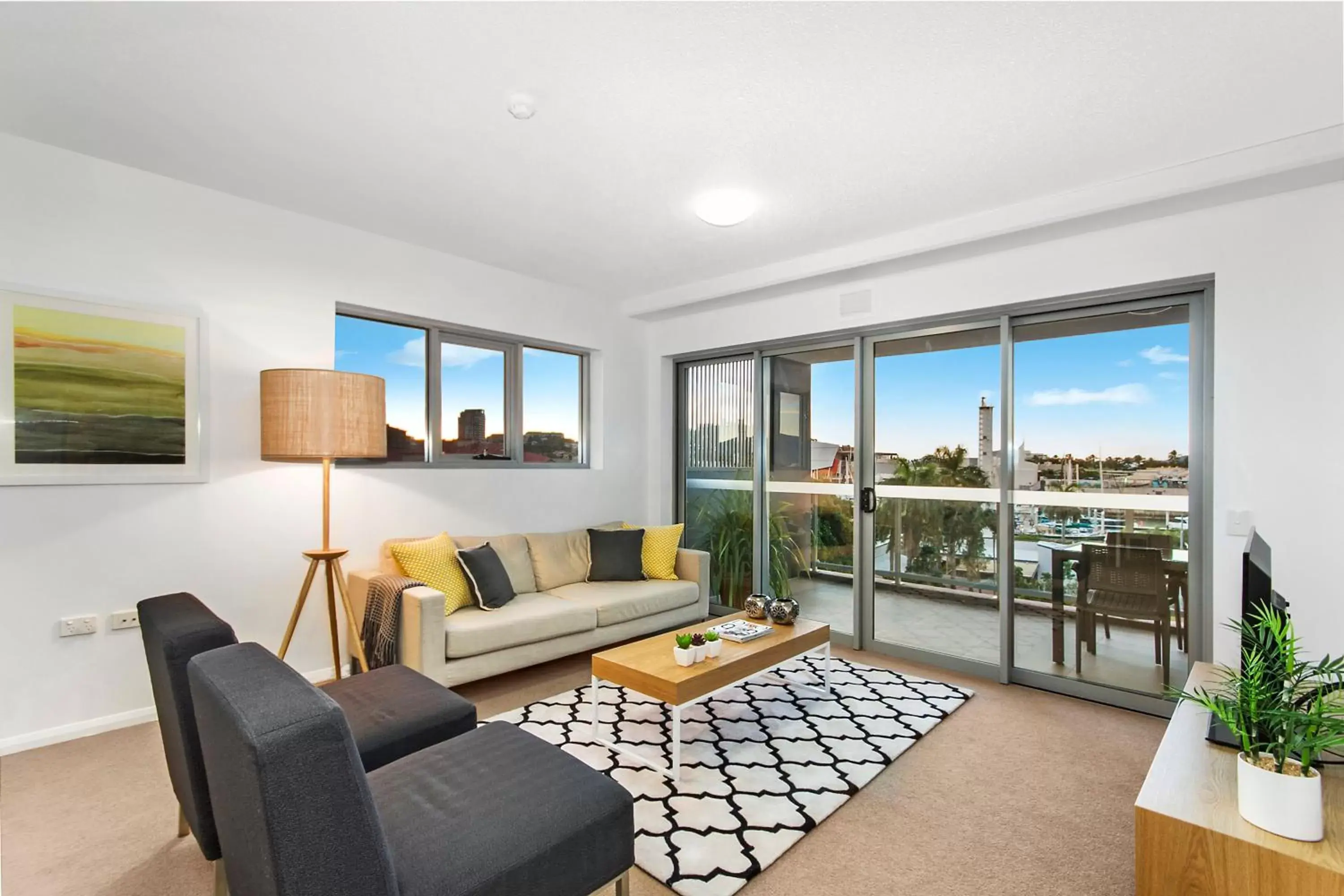 Three-Bedroom Apartment in Allure Hotel & Apartments Three-Bedroom Apartment in Allure Hotel & Apartments