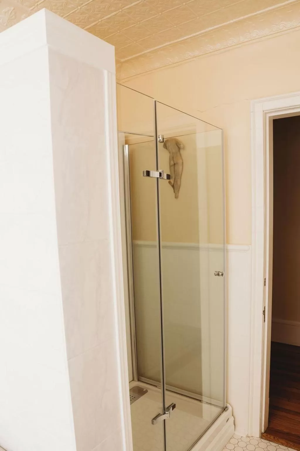 Shower, Bathroom in Grey Gables Inn