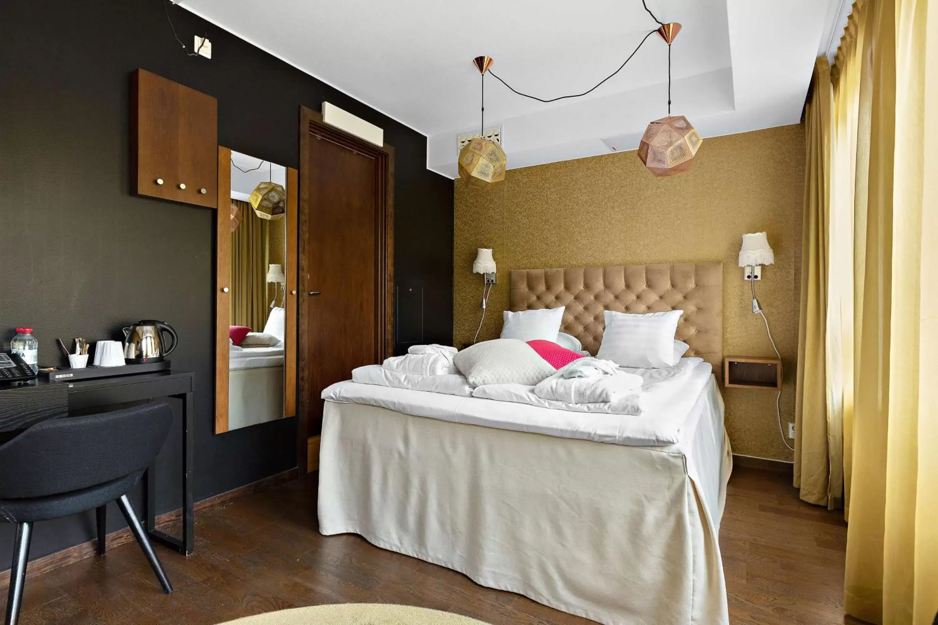 Deluxe King Suite with Sofa Bed and Sauna - Balcony in Best Western Hotel Akersberga Deluxe King Suite with Sofa Bed and Sauna - Balcony in Best Western Hotel Akersberga