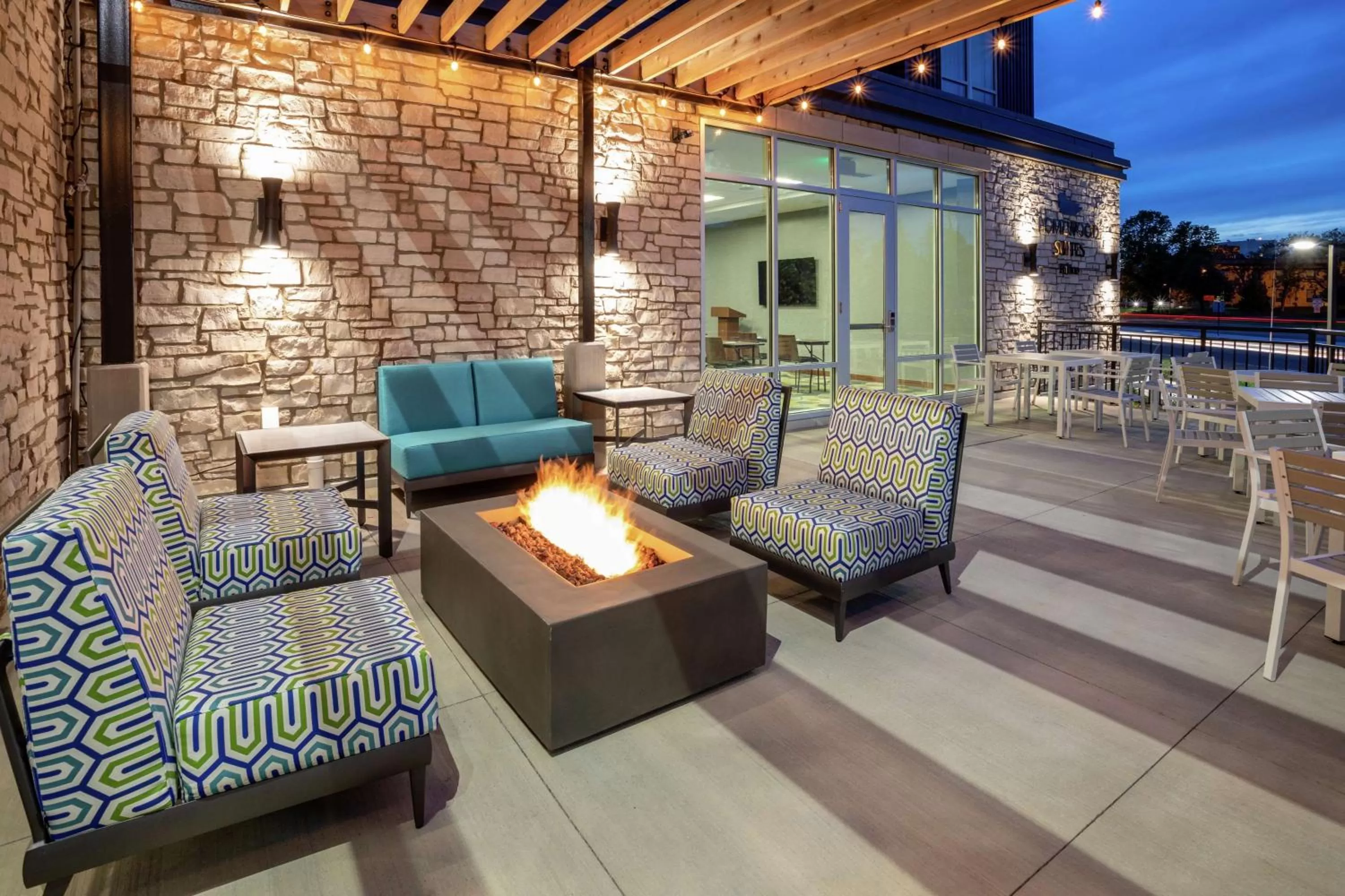 Patio in Homewood Suites By Hilton Edina Minneapolis